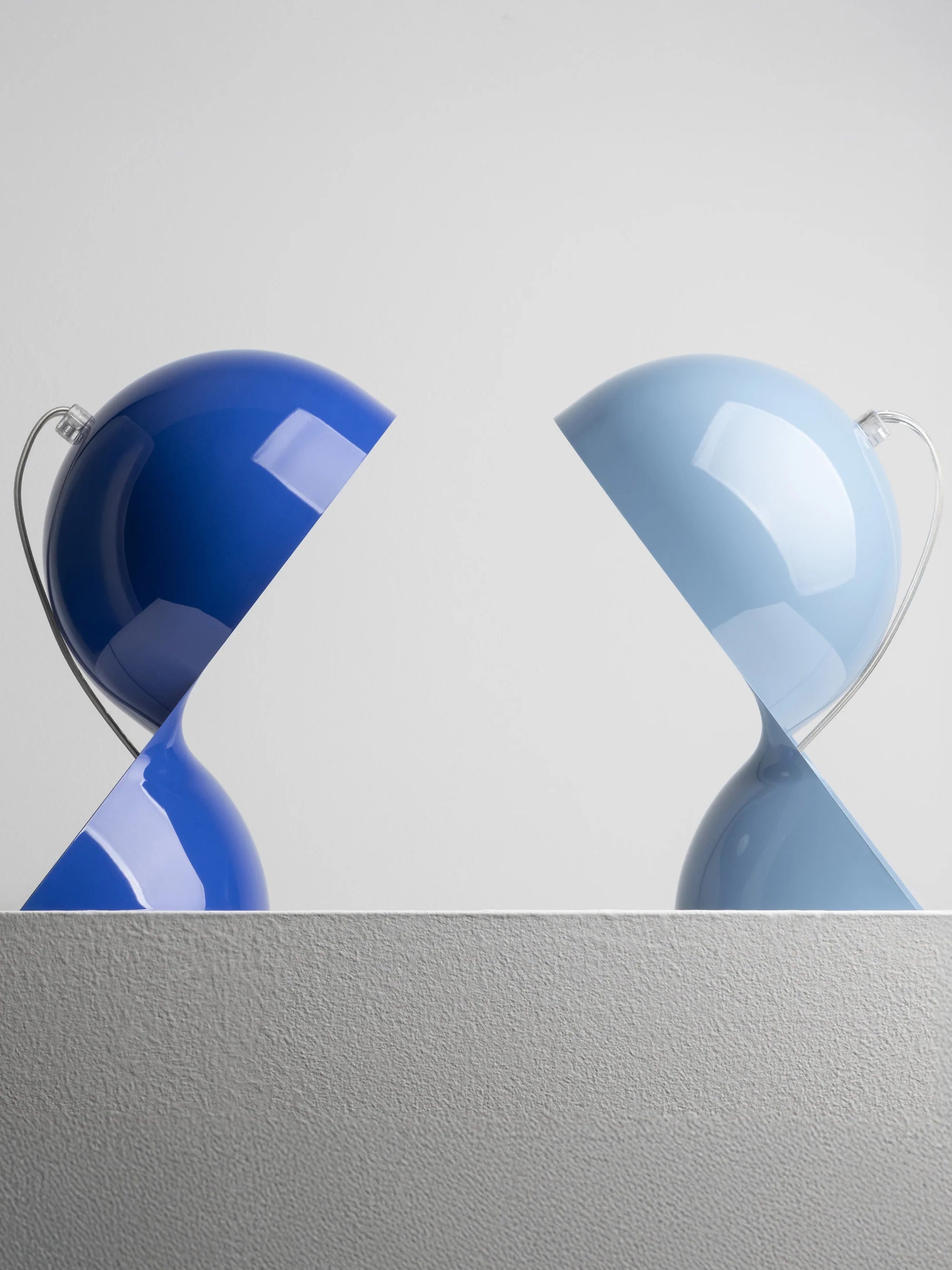 Stolná lampa DALÙ kráľovská modrá