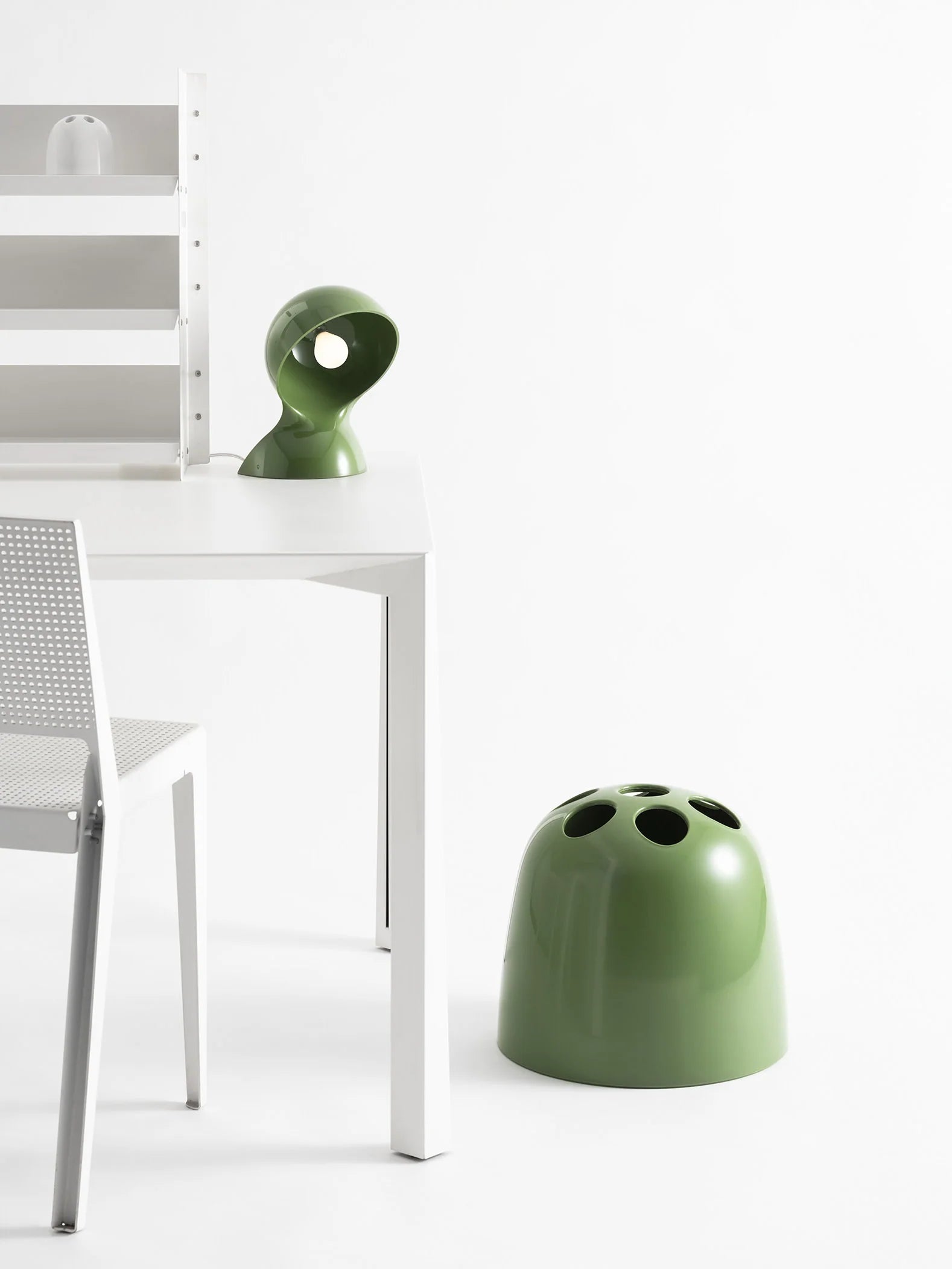 DALÙ Olive Table Lamp