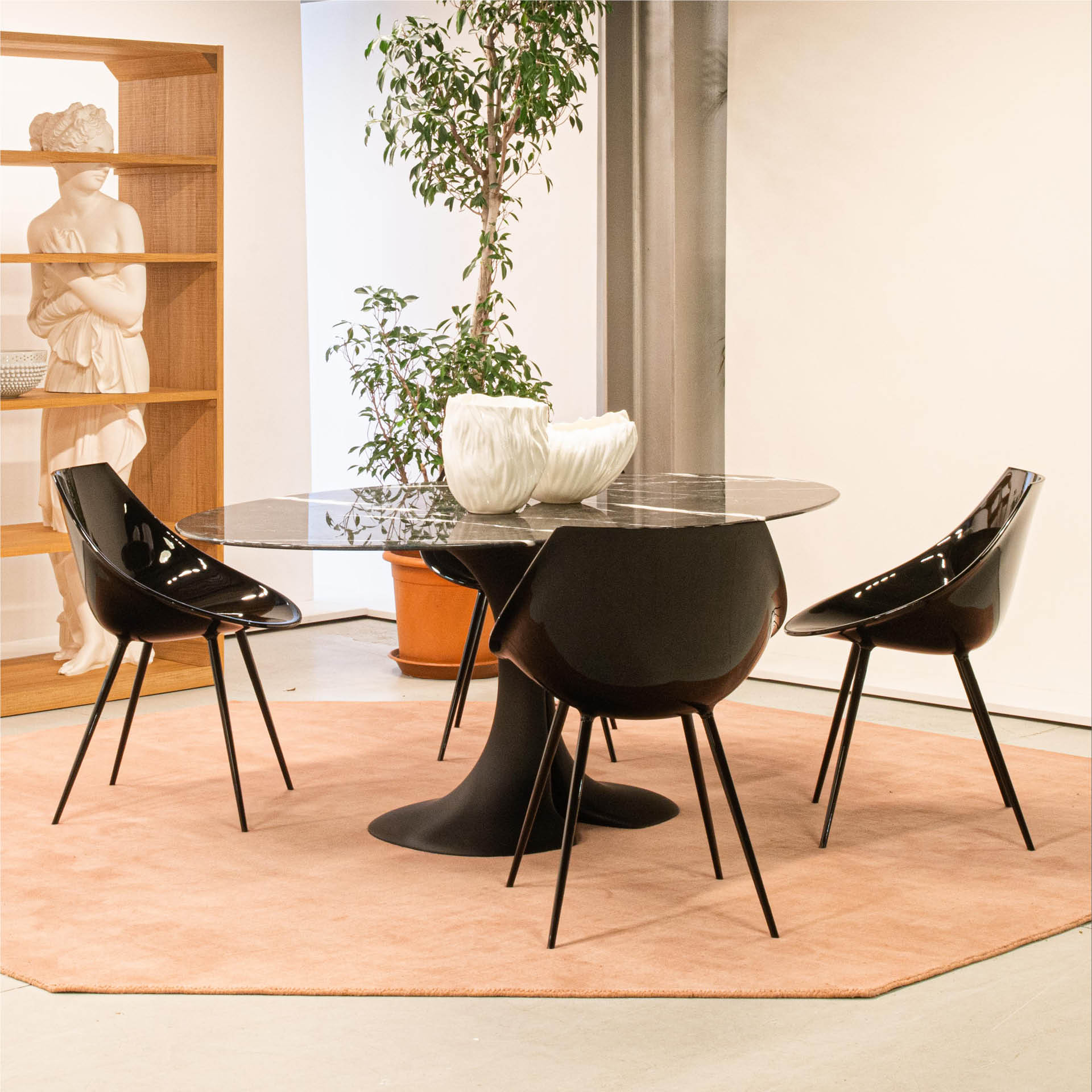 Chair lagò brown leather with an aluminum base