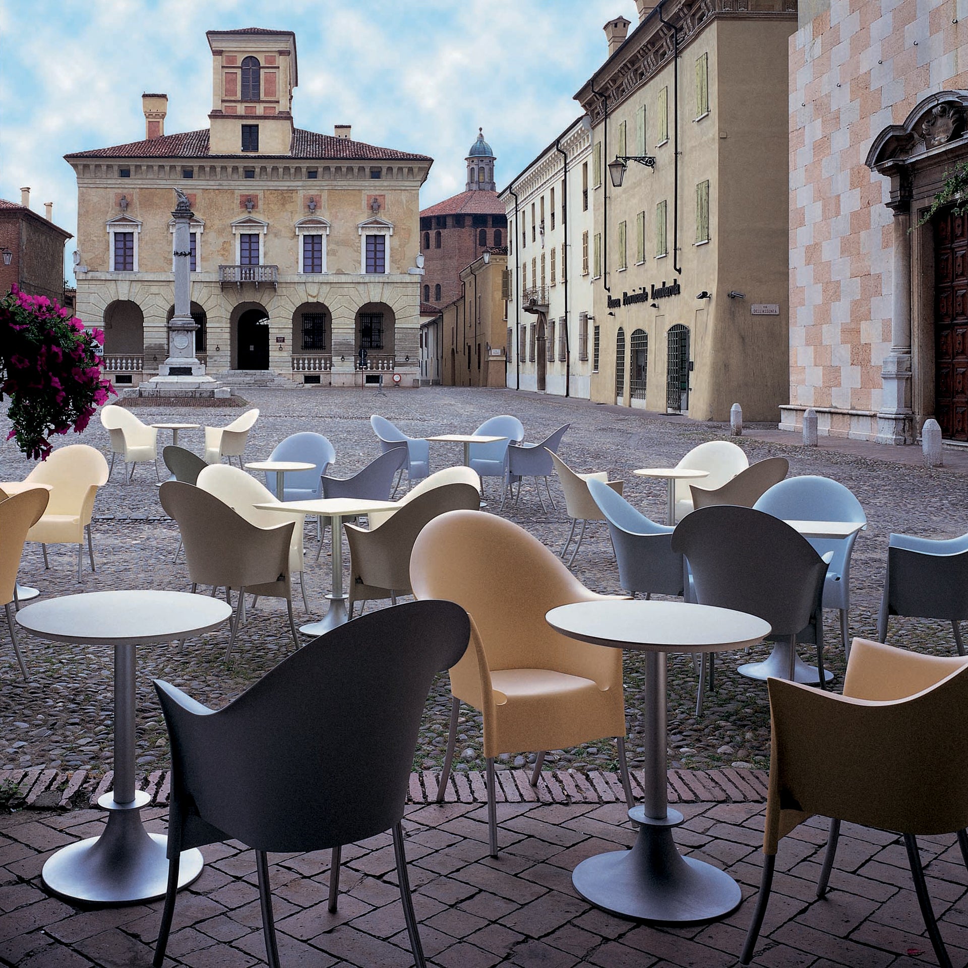 Lord yi black marble cafe table