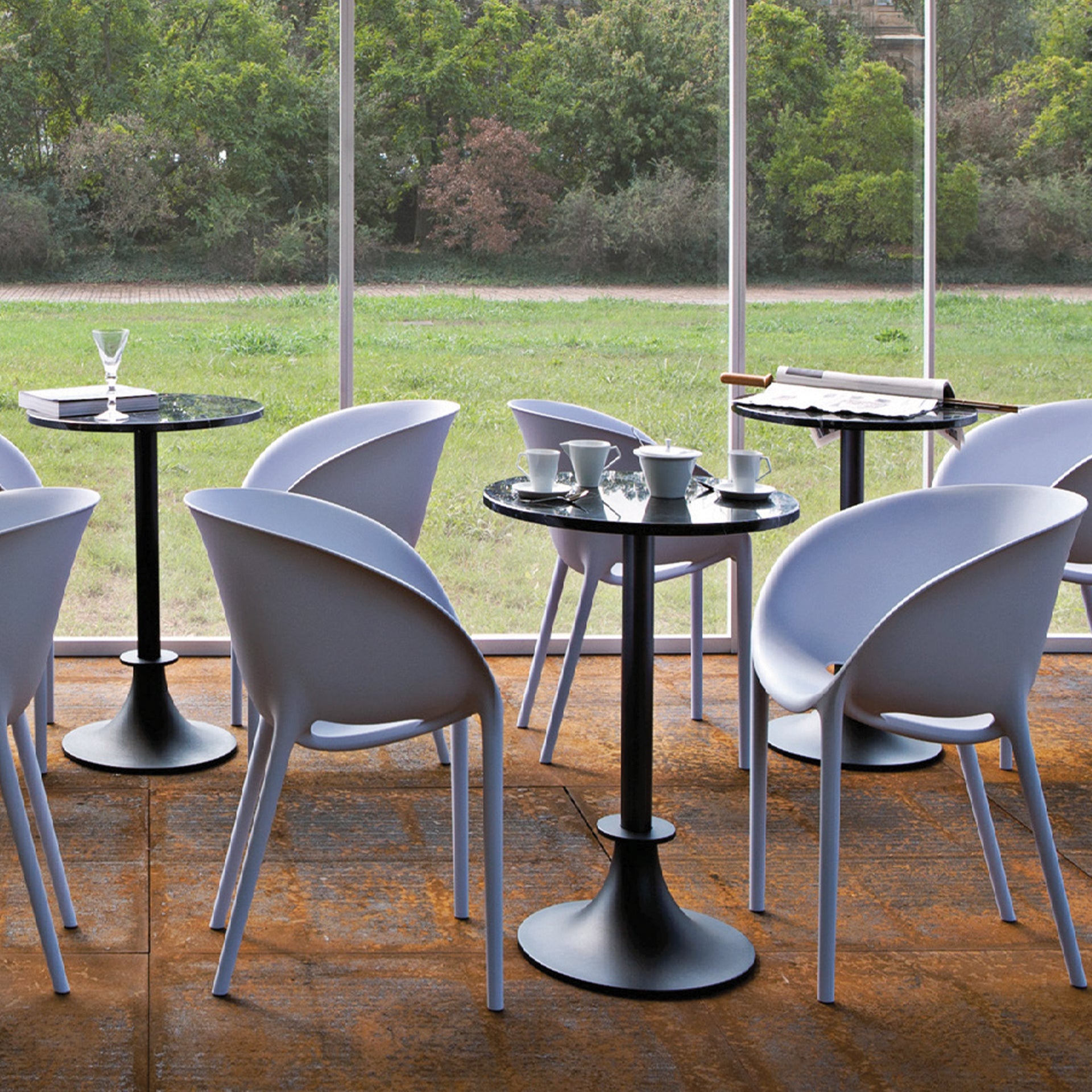 Lord yi black marble cafe table