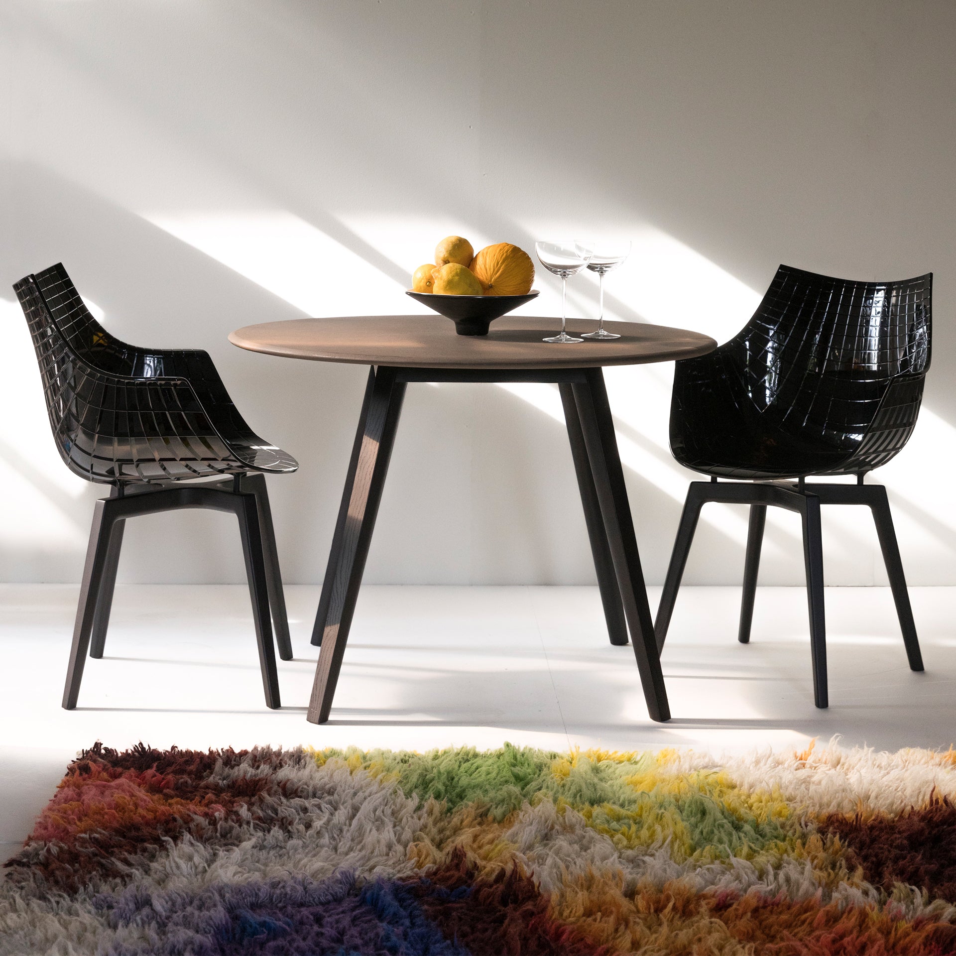 Stolička MERIDIANA biela s chrómovaným podstavcom