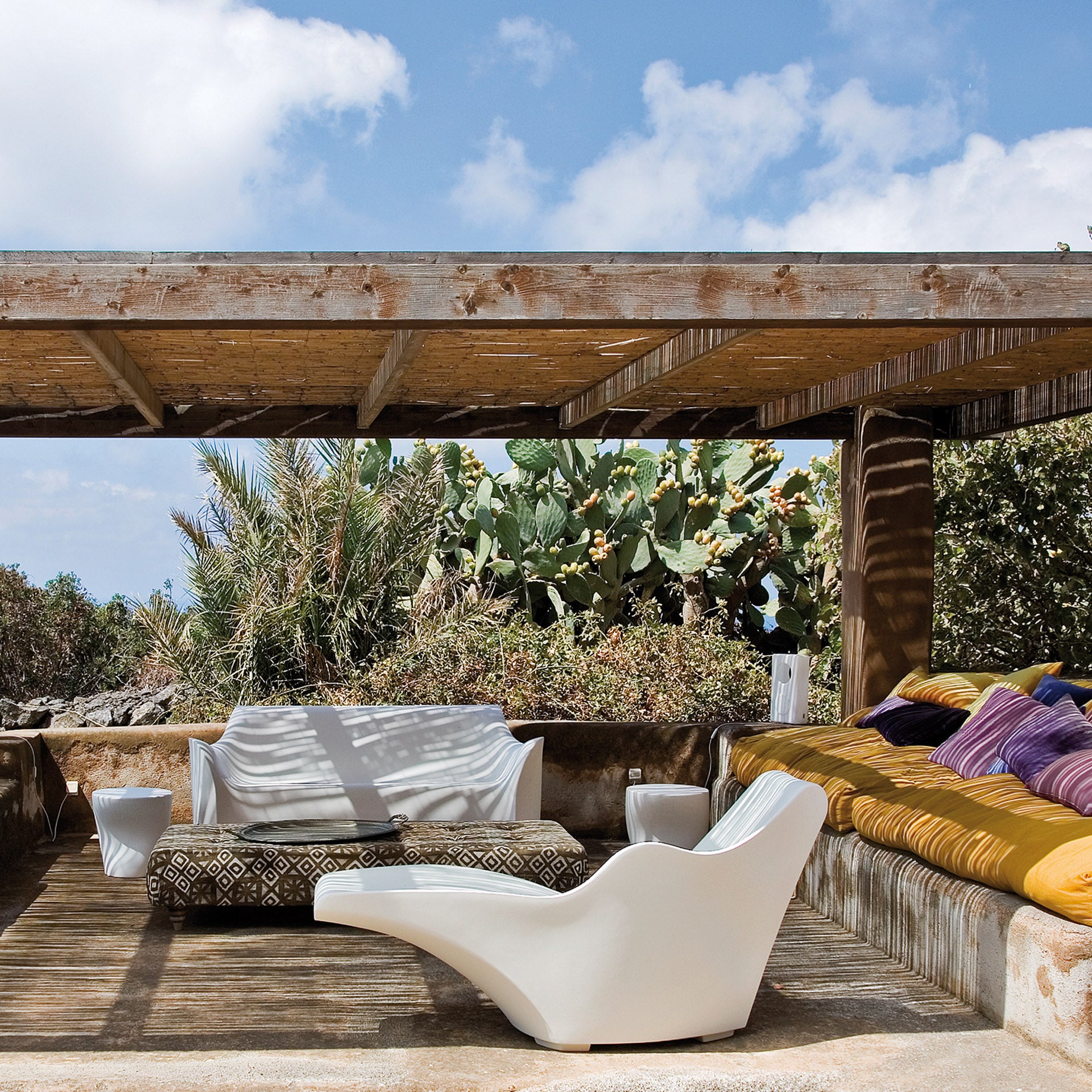 Tokyo Pop black sofa