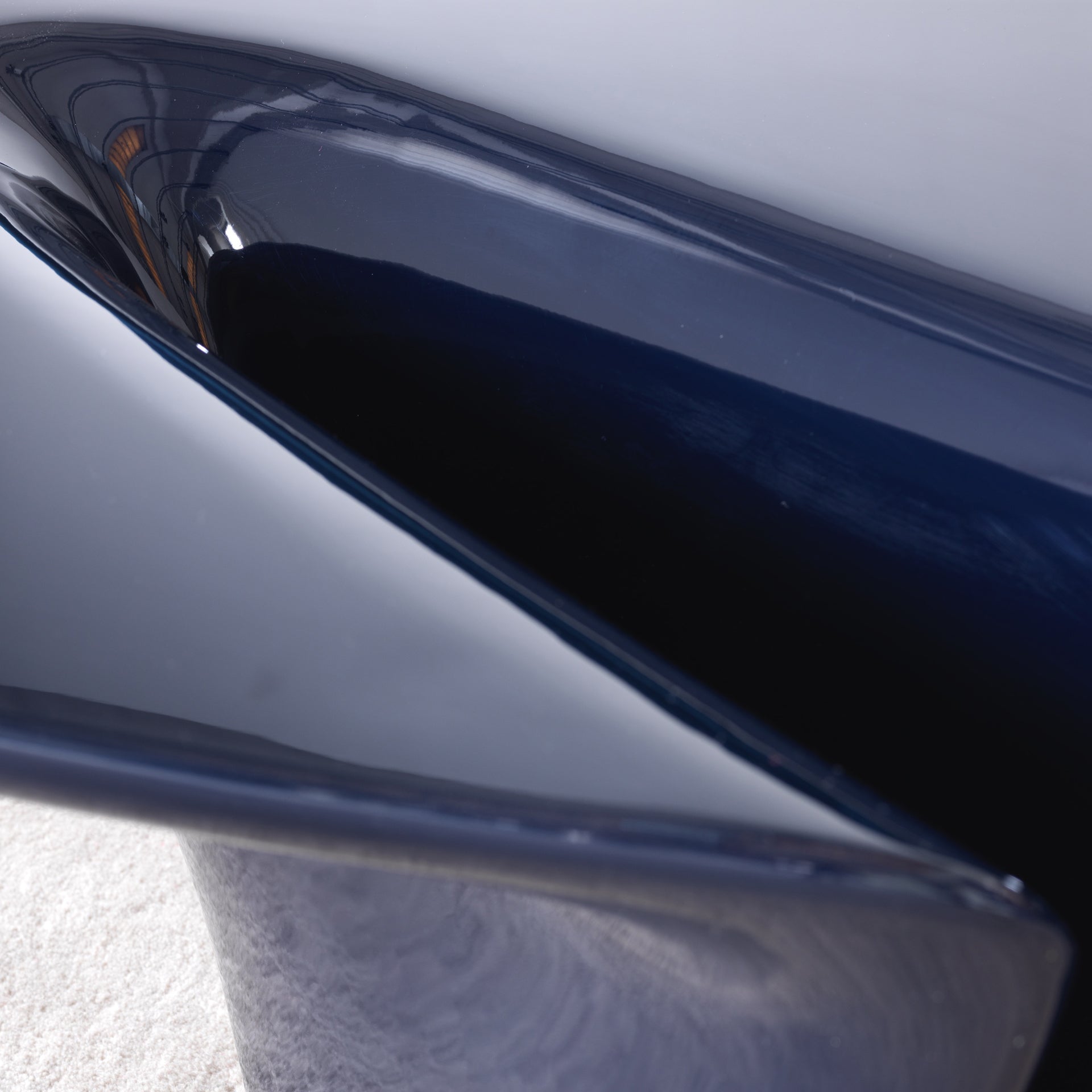 Kávový stolík WATERFALL biely