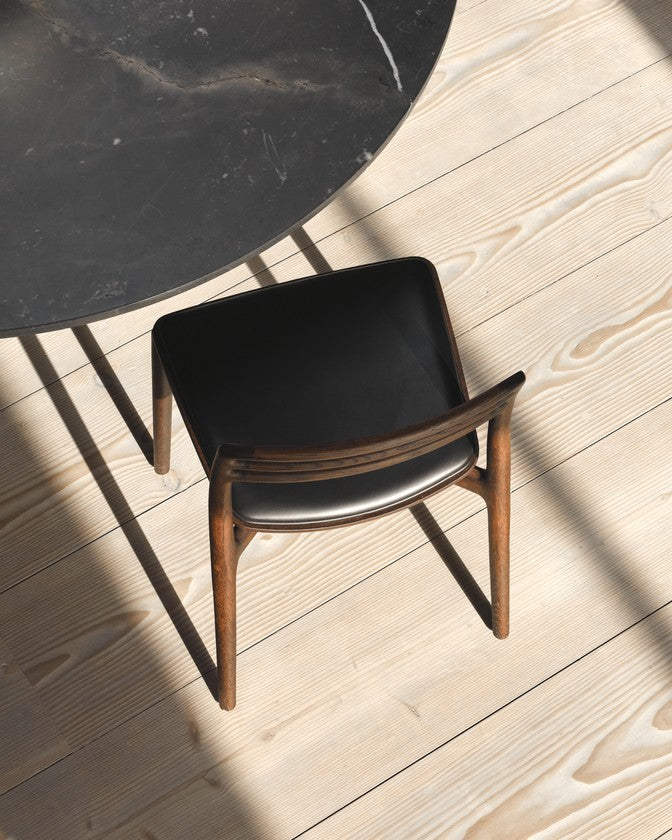 CABIN chair black leather with dark oak base [Antonina] [Amelia spr]