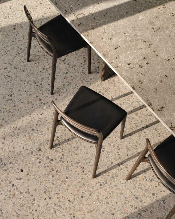 CABIN chair black leather with dark oak base [Antonina] [Amelia spr]