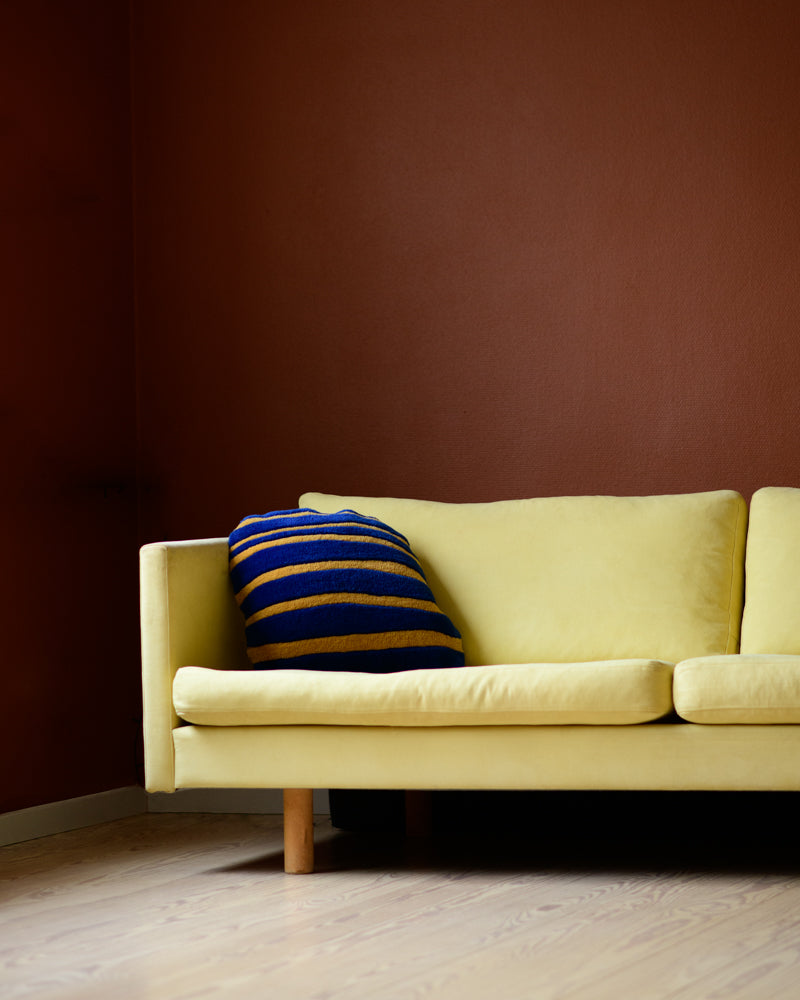 Poduszka dekoracyjna BONBON granatowy z pomarańczowym