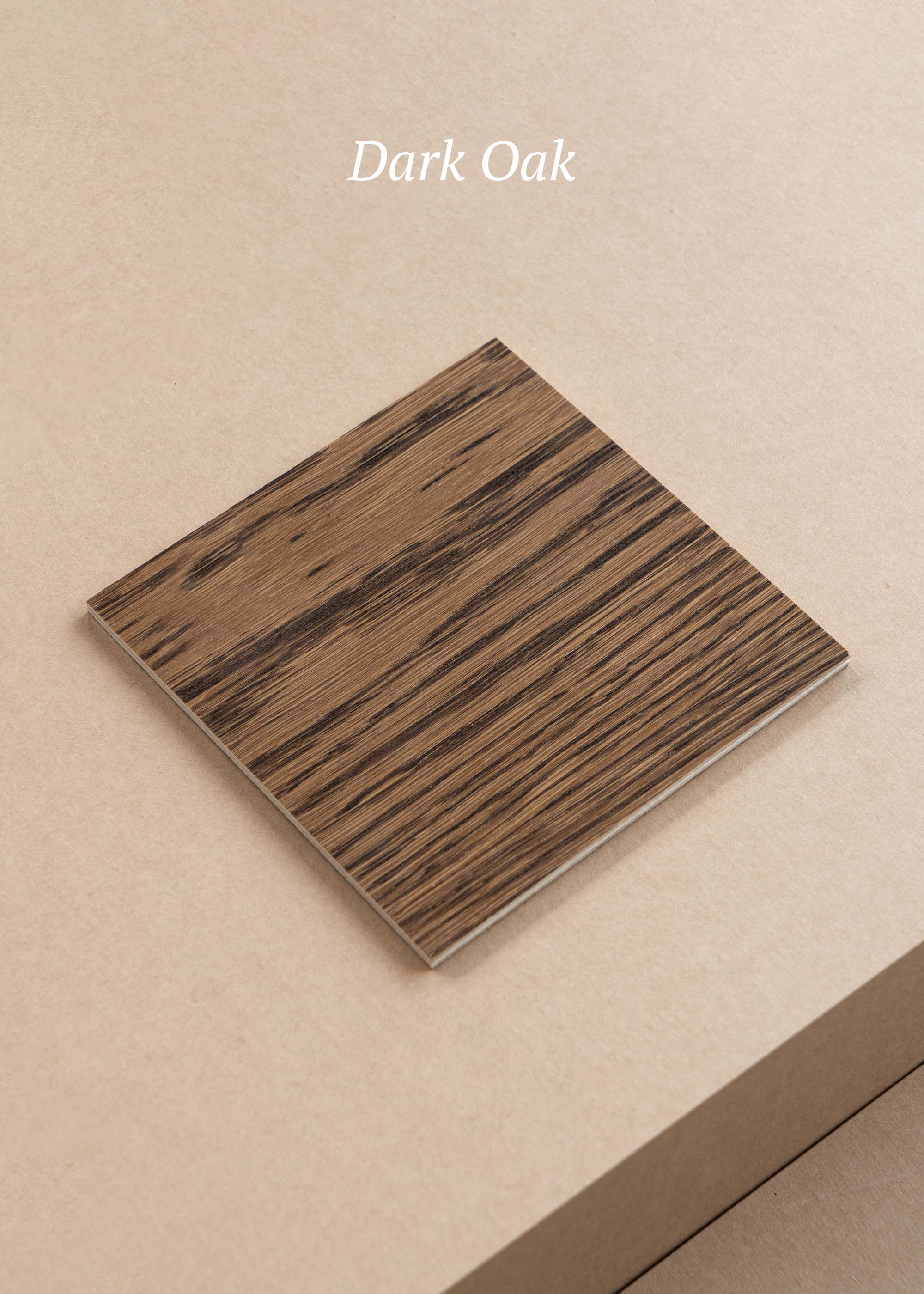 Stolička ELIPSA SOFT z dubového dreva a pieskového boucle