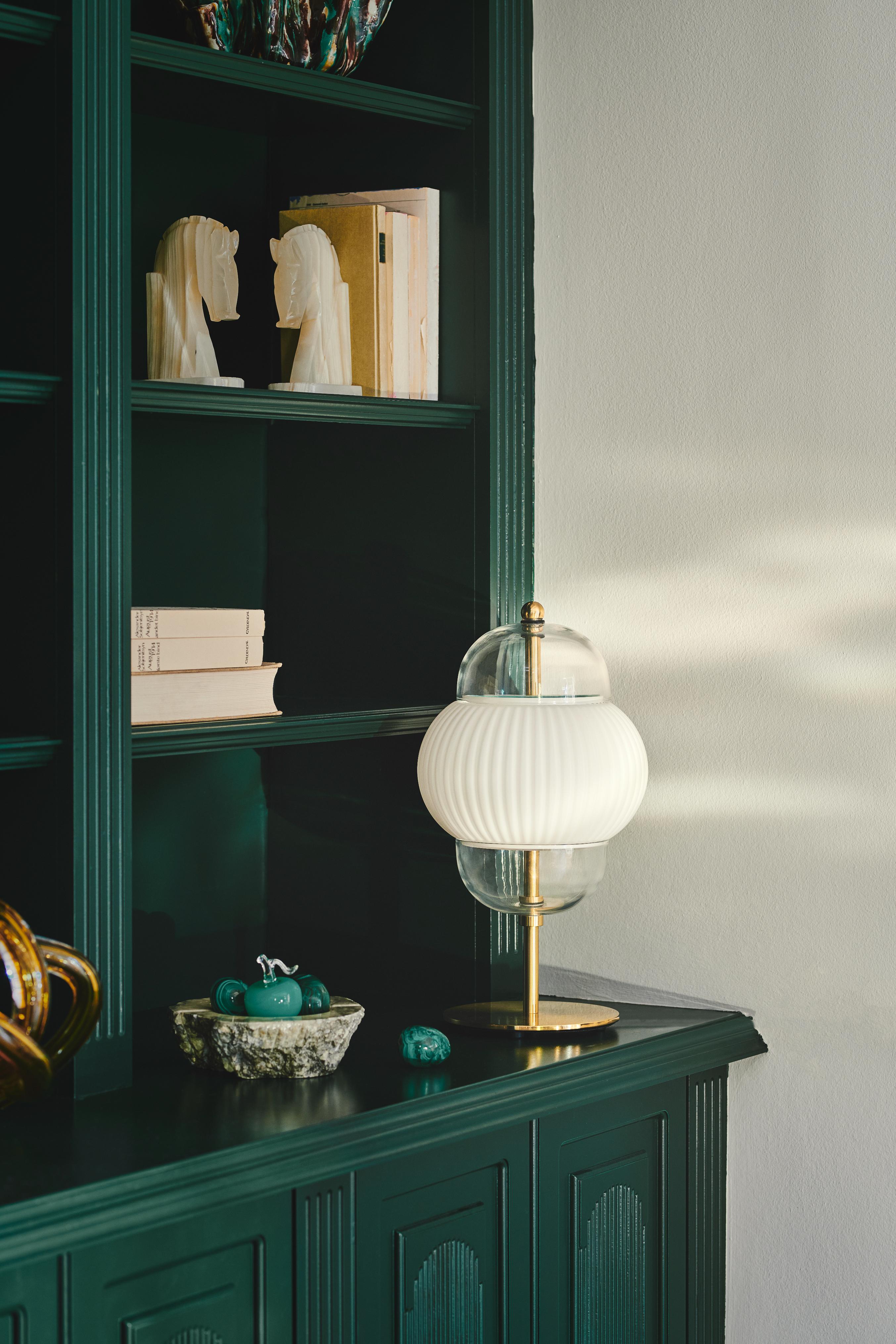 Lampa stołowa SHAHIN biały ze złotym wykończeniem