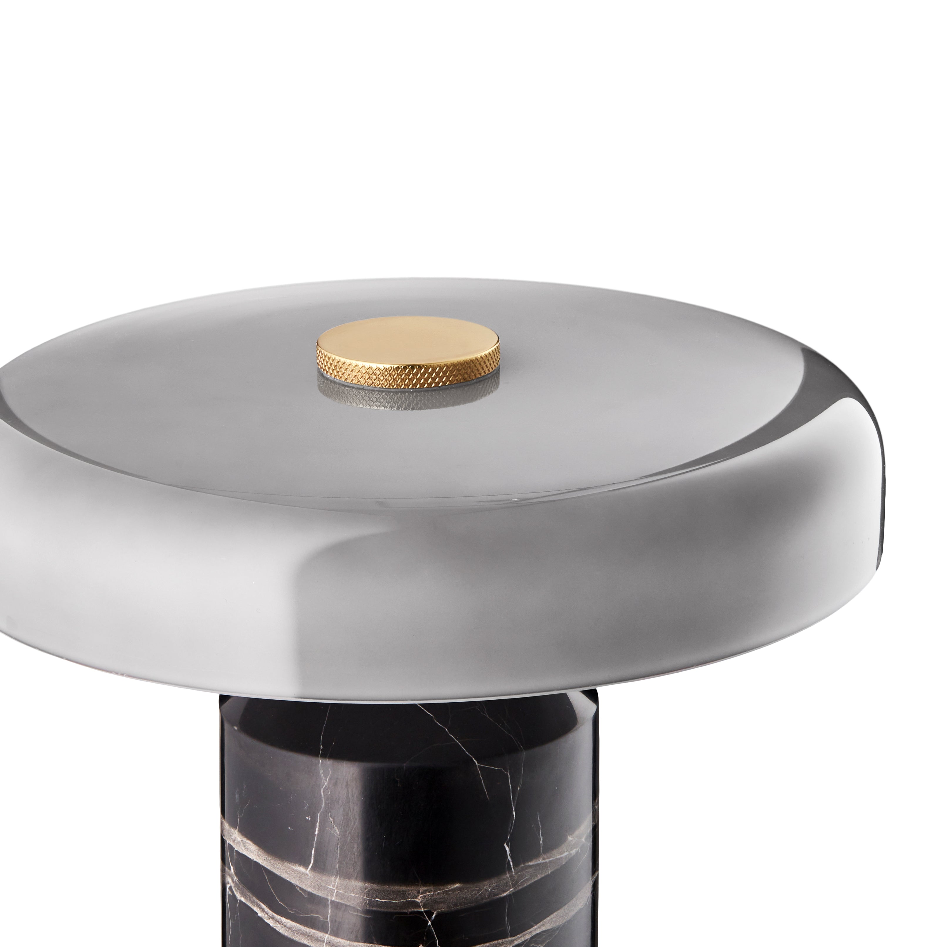 Prenosná lampa TRIP šedý mramor s dymovým sklom