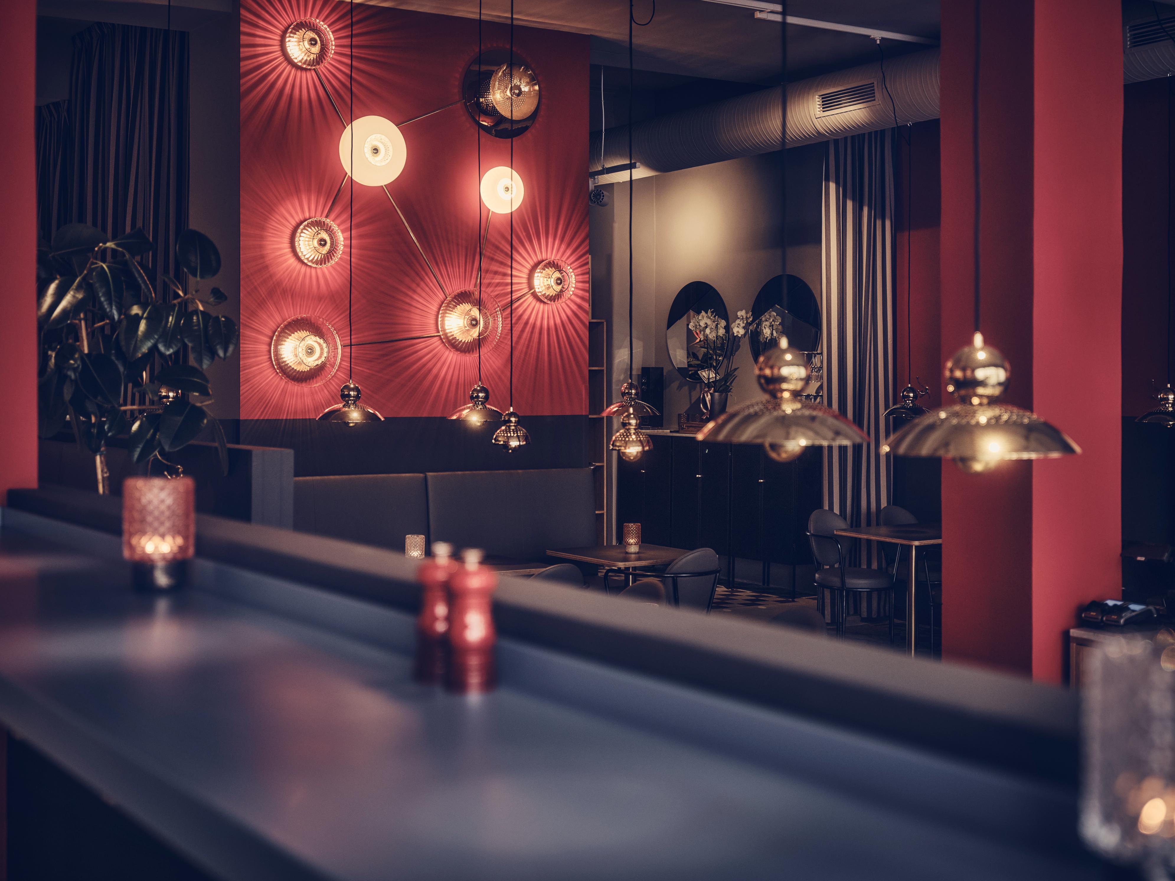 NEW WAVE OPTIC wall lamp smoky glass