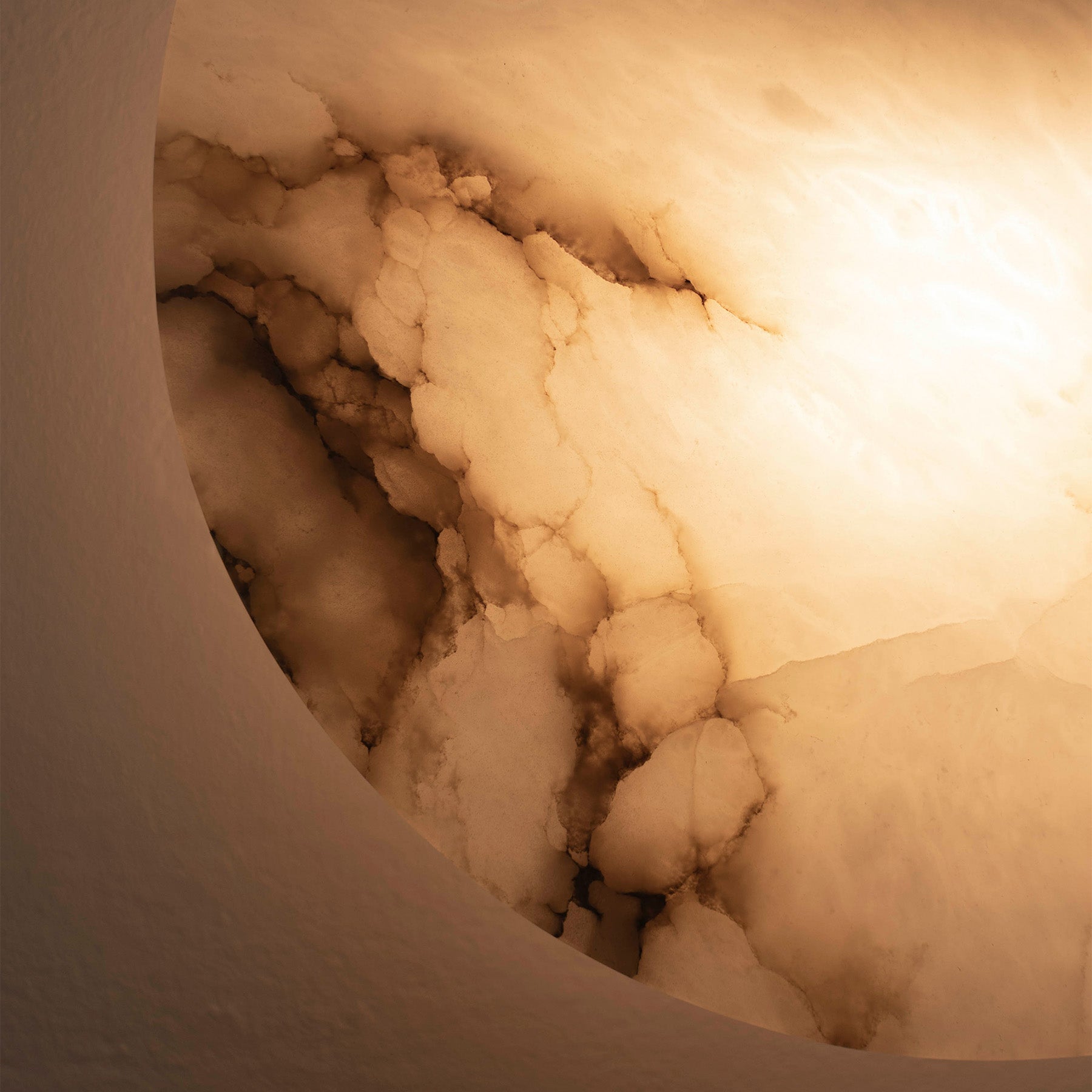 Alabaster Wall Lamp EOS Brass