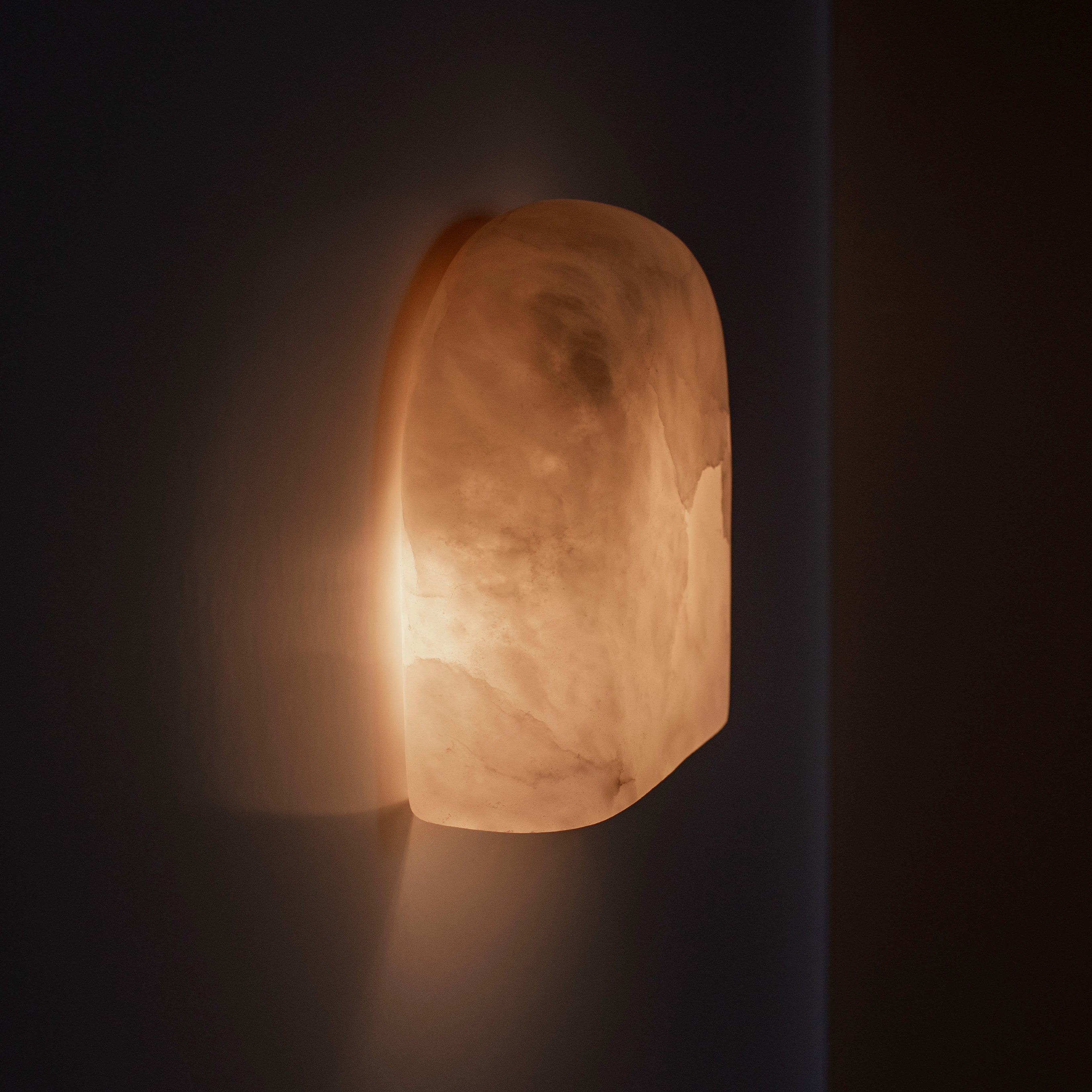 TAYGETA Alabaster Wall Sconce with Matte Finish