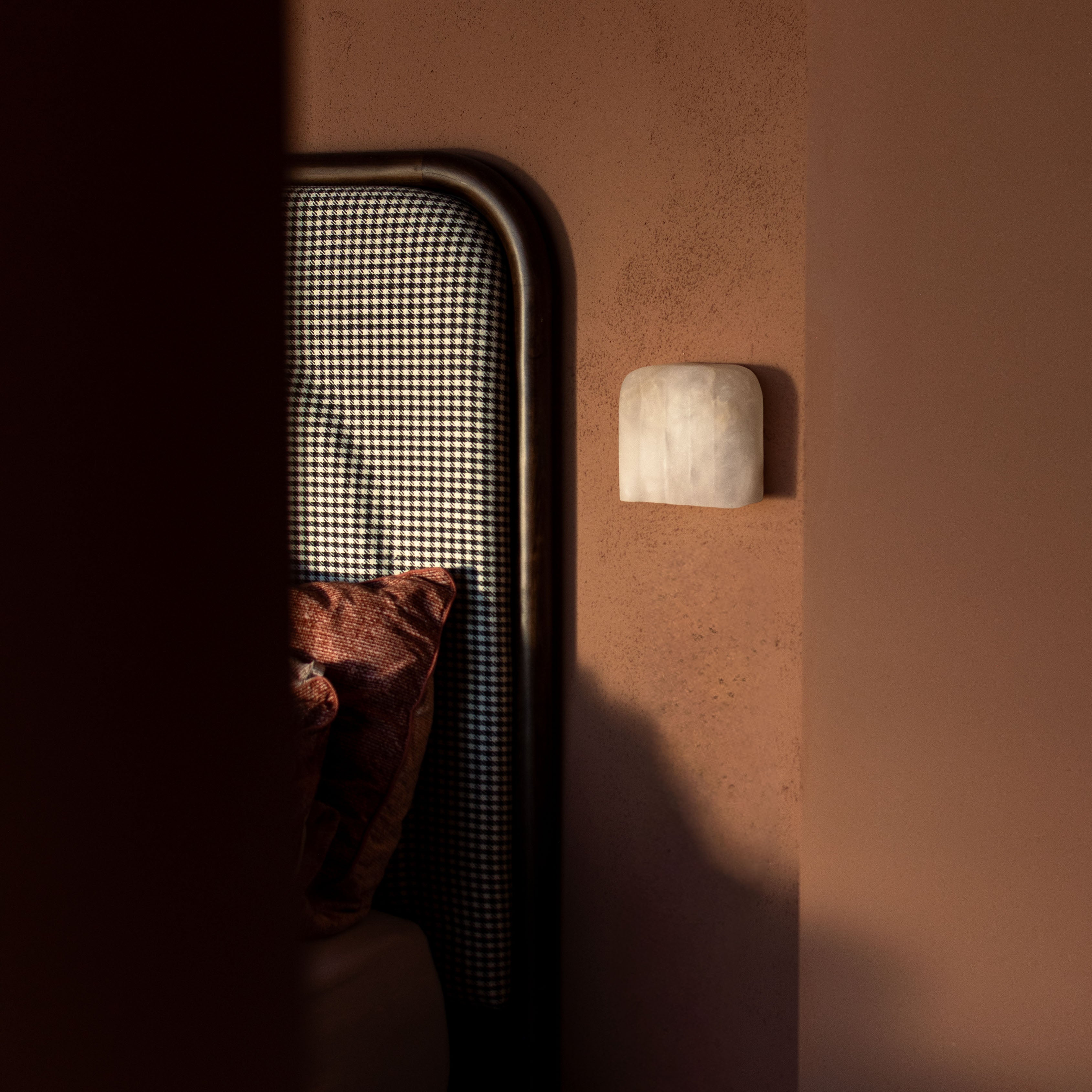 MEROPE Alabaster Wall Sconce with Matte Finish