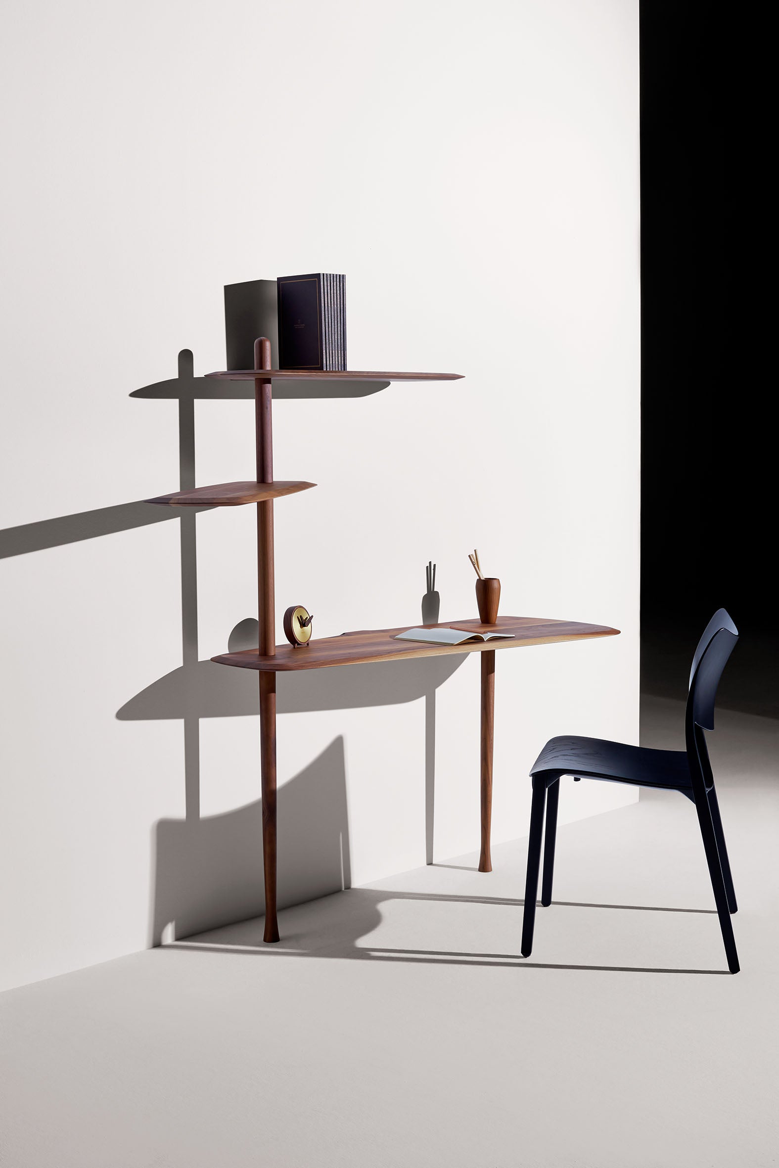 Písací stôl UNICA orechový