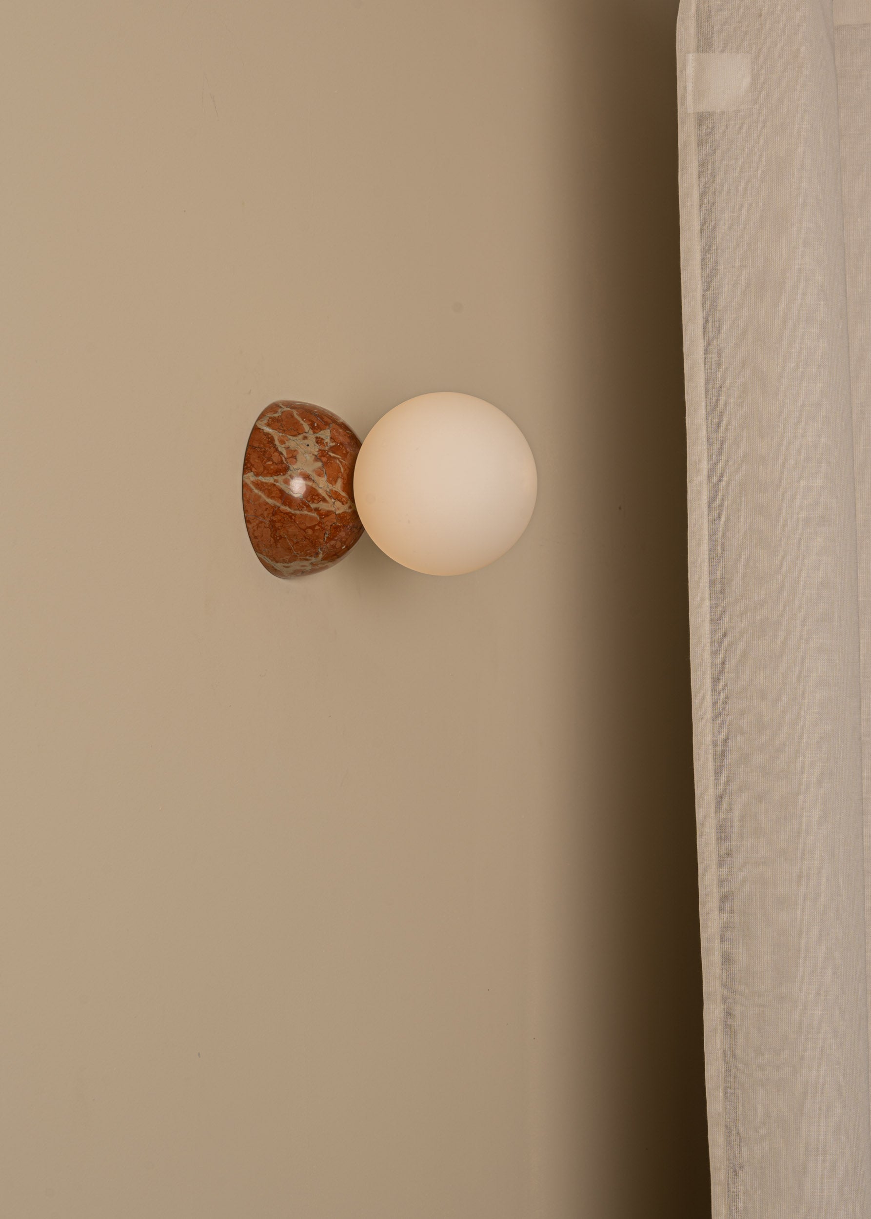 Wall lamp EKLIPSO red marble