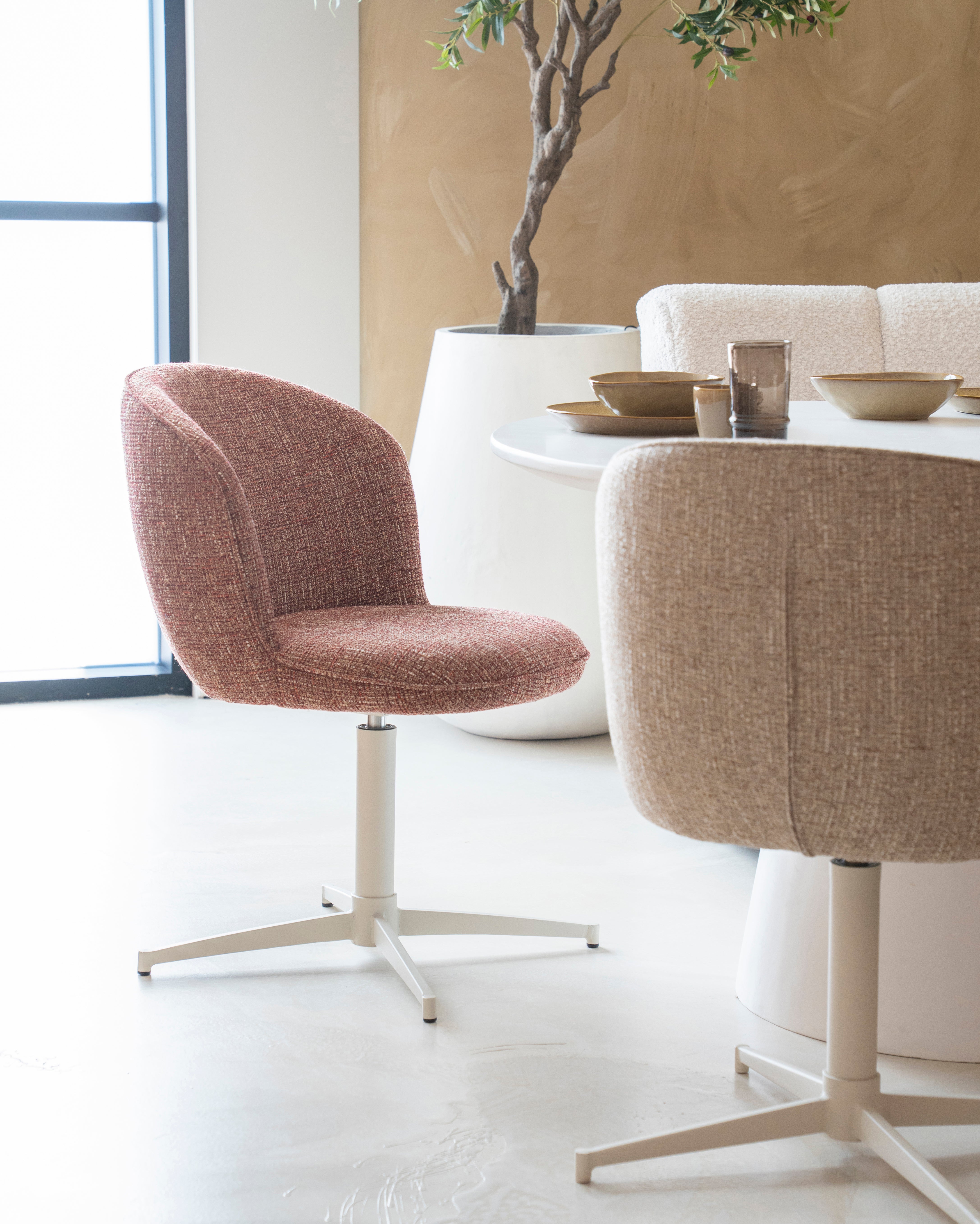 MOLLY swivel chair terracotta with cream base