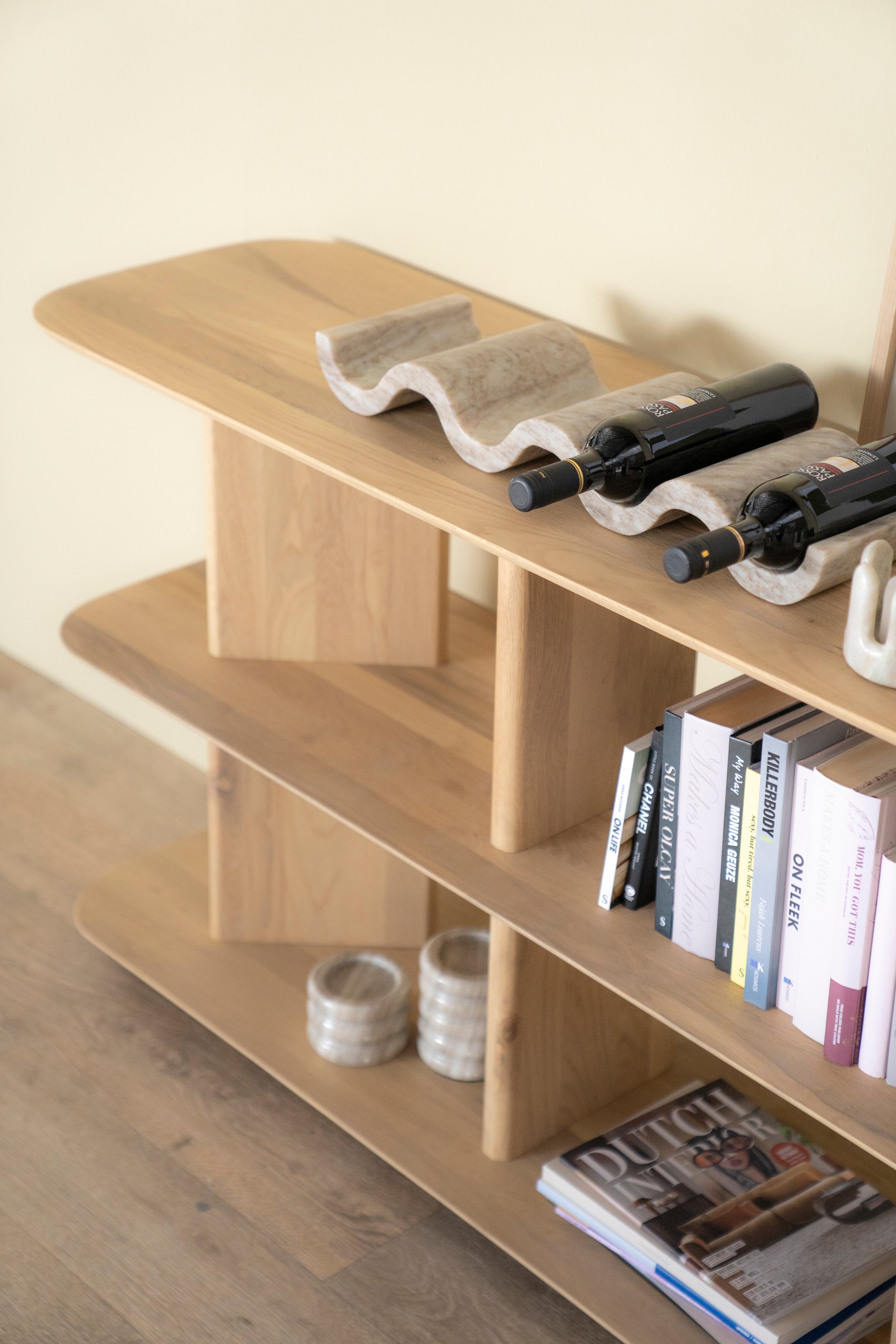 Nízky regál TY z dubového dreva