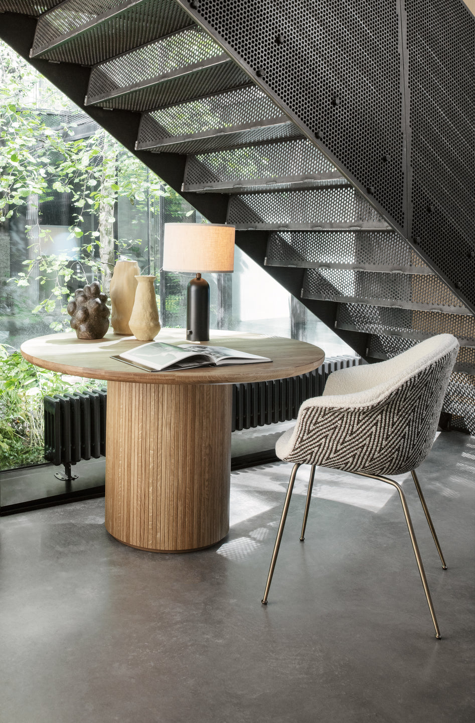 MOON Lite Round Table Oak Wood