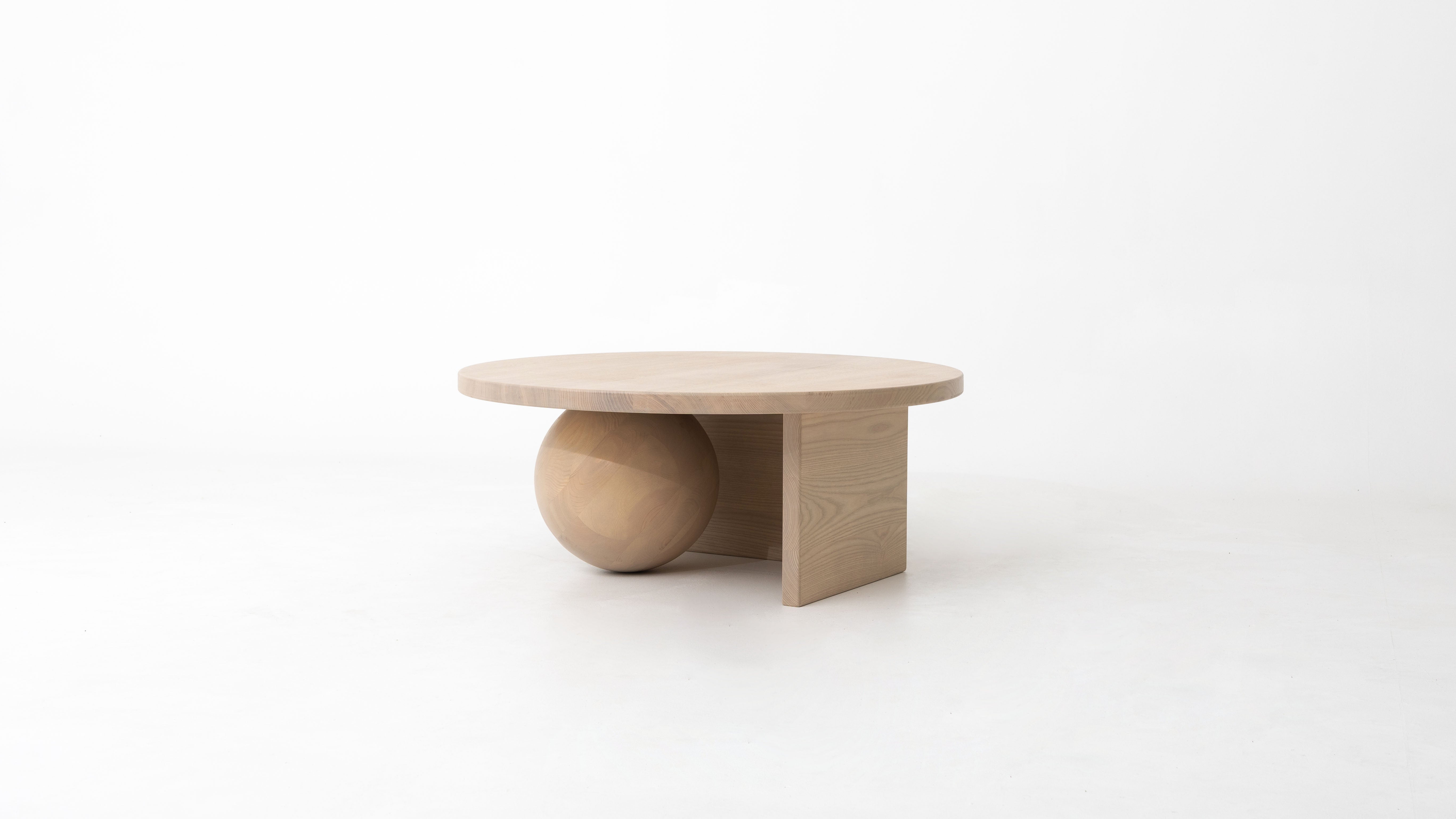 Stolík FUKU WOODEN z dreva
