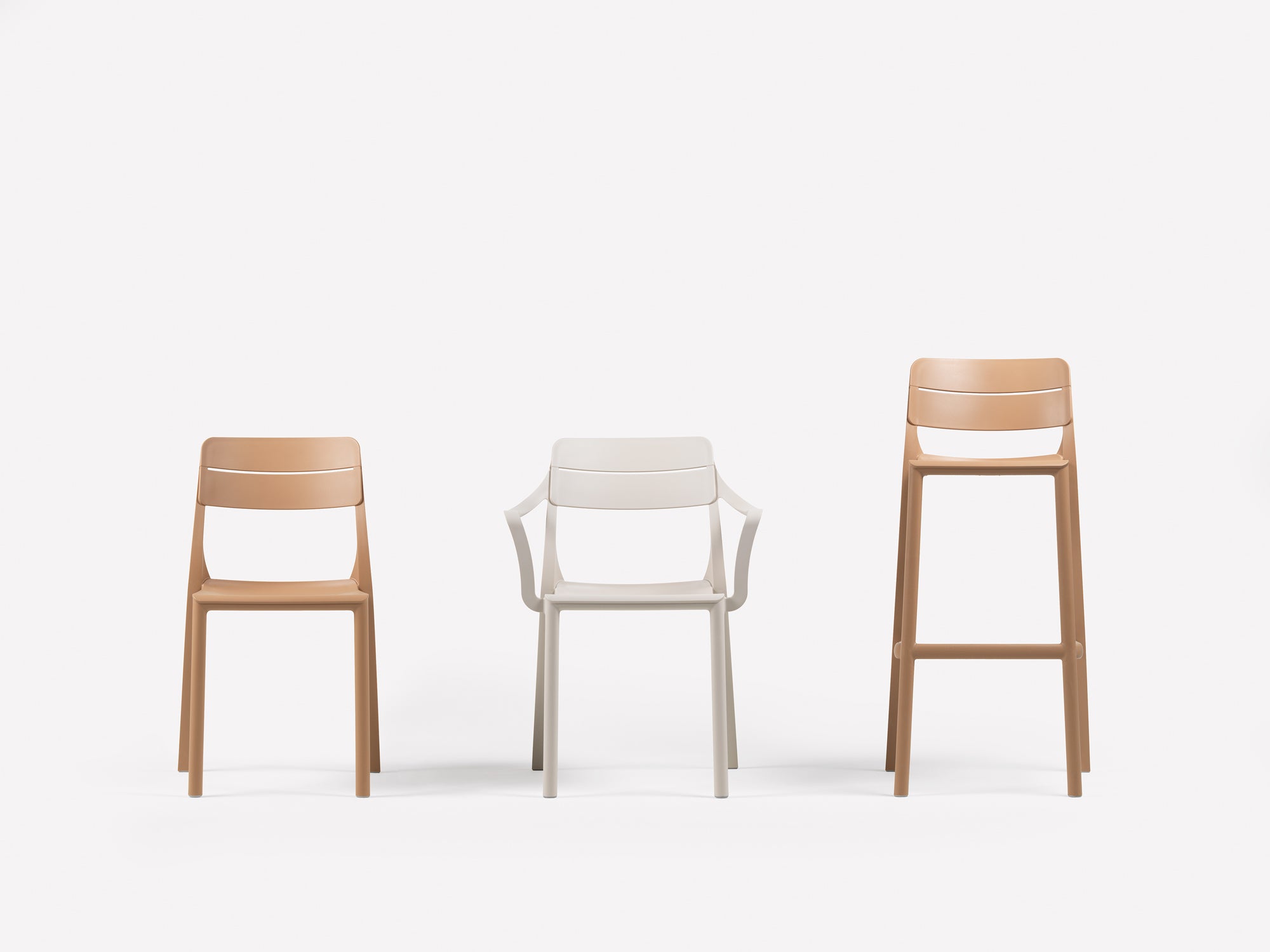 CASSIA Outdoor Chair in Burgundy