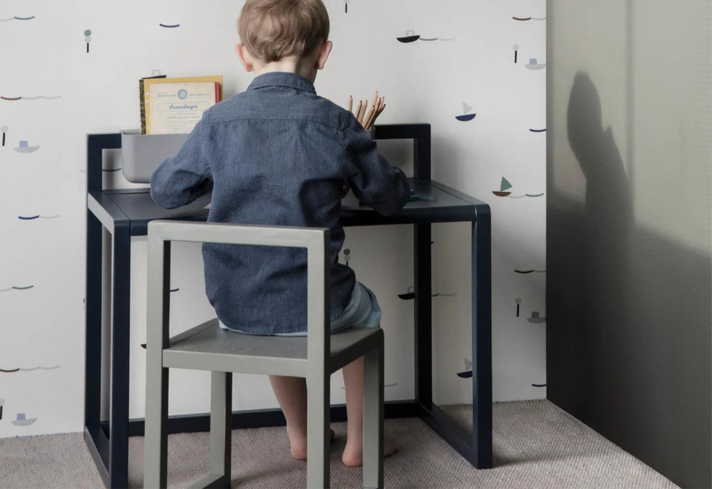 LITTLE ARCHITECT children's desk dark blue