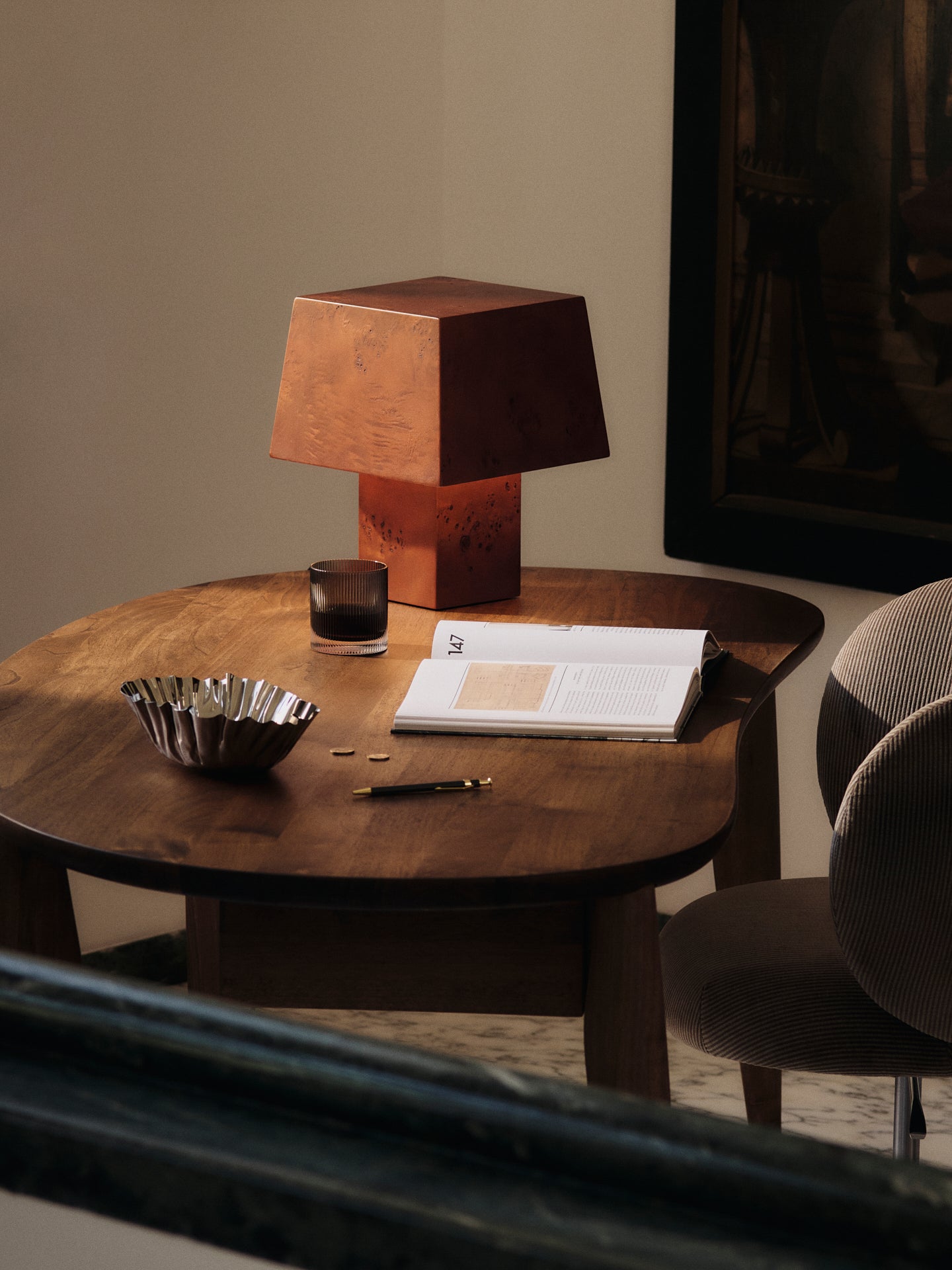 BURL table lamp dark brown veneer