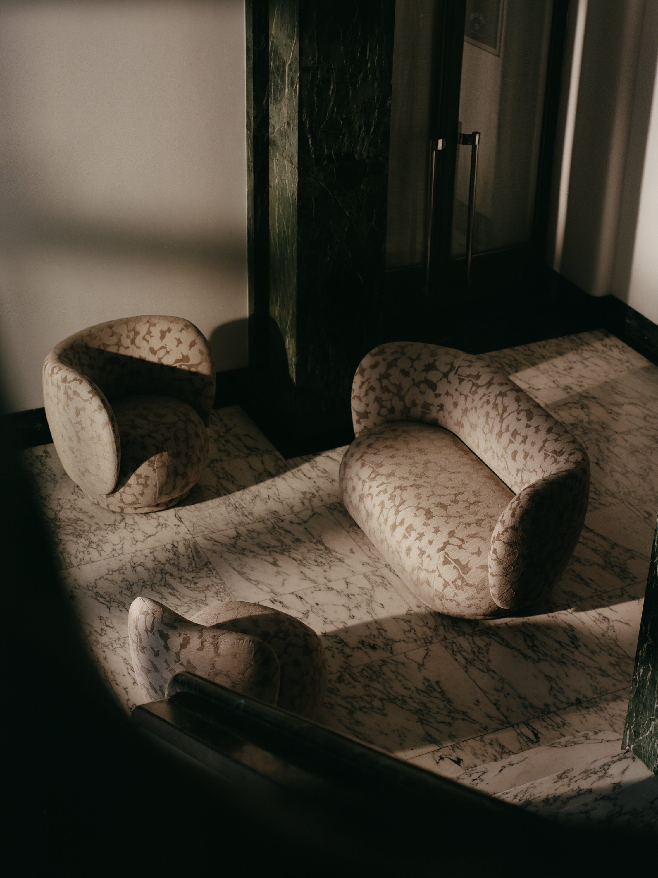 Otočný fotel RICO PICCOLO LOUNGE Cilla taupe
