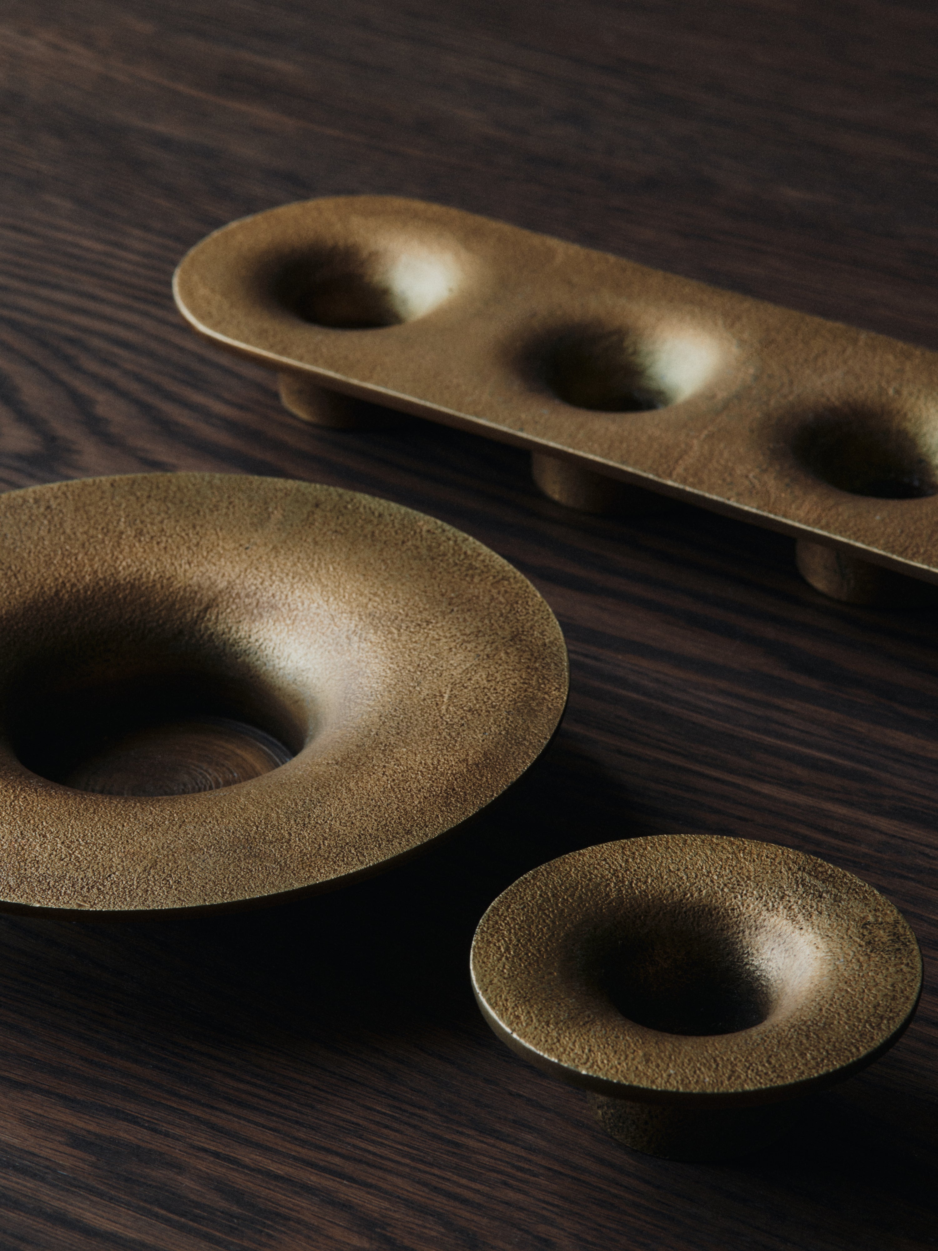 Štvordielny svietnik SOOTHE s mosadzným povrchom