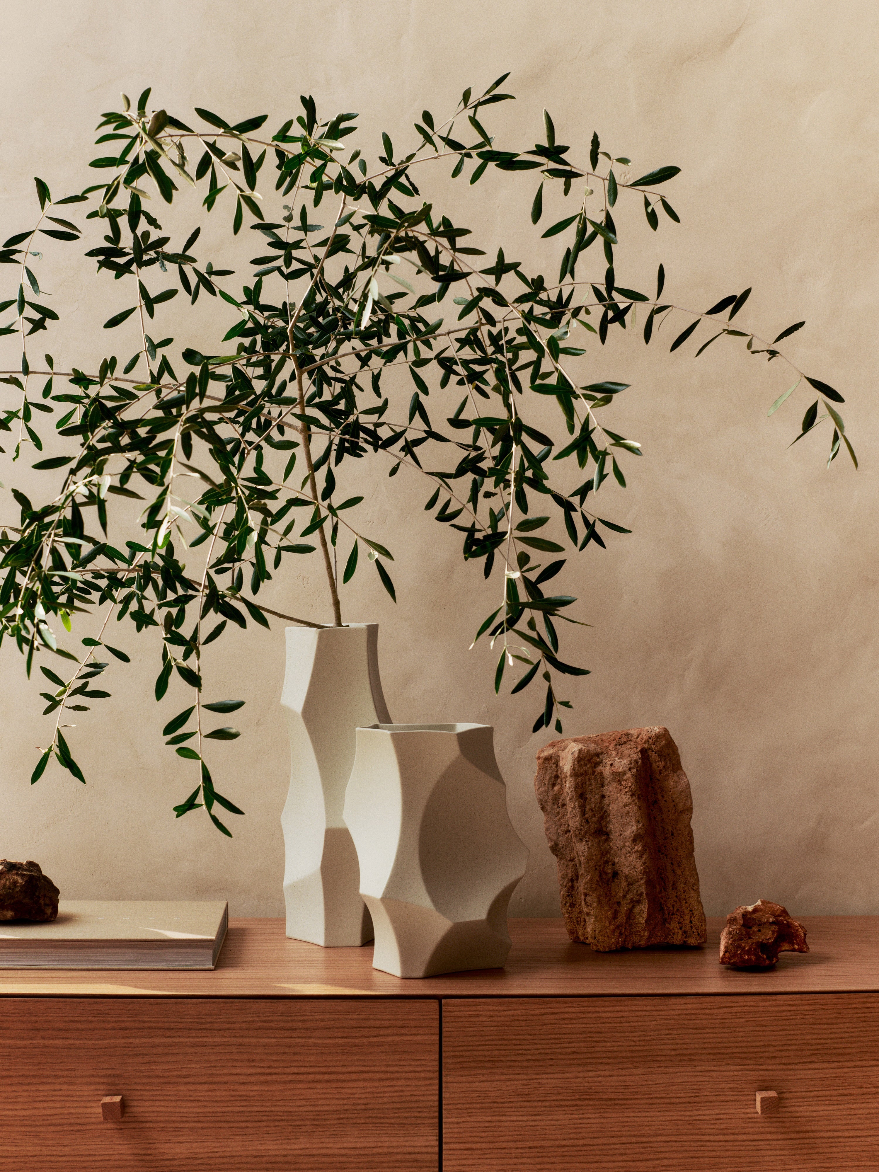 Váza CUEVA LONG zelená