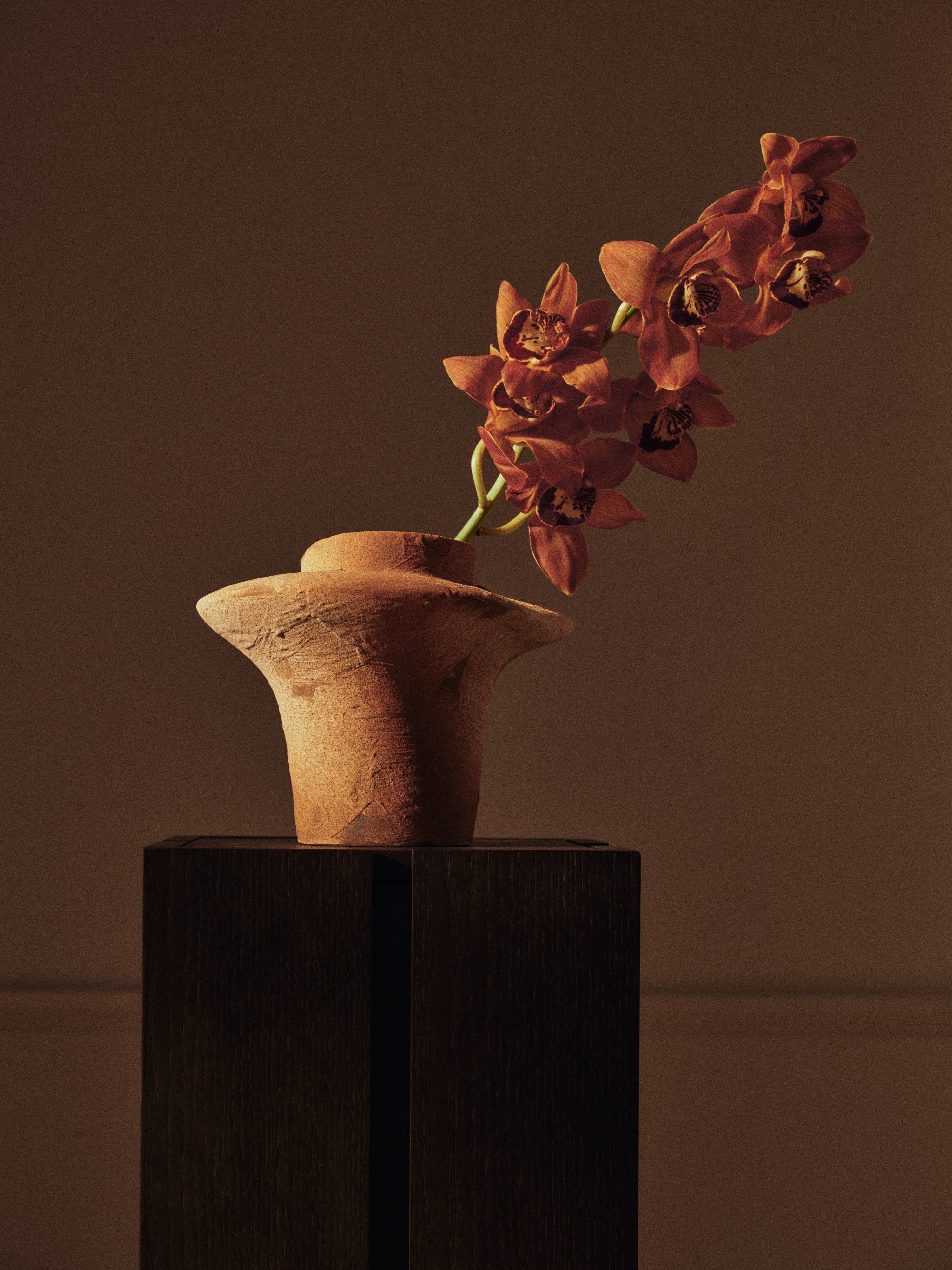 EVIO Ceramic Vase in Warm Beige