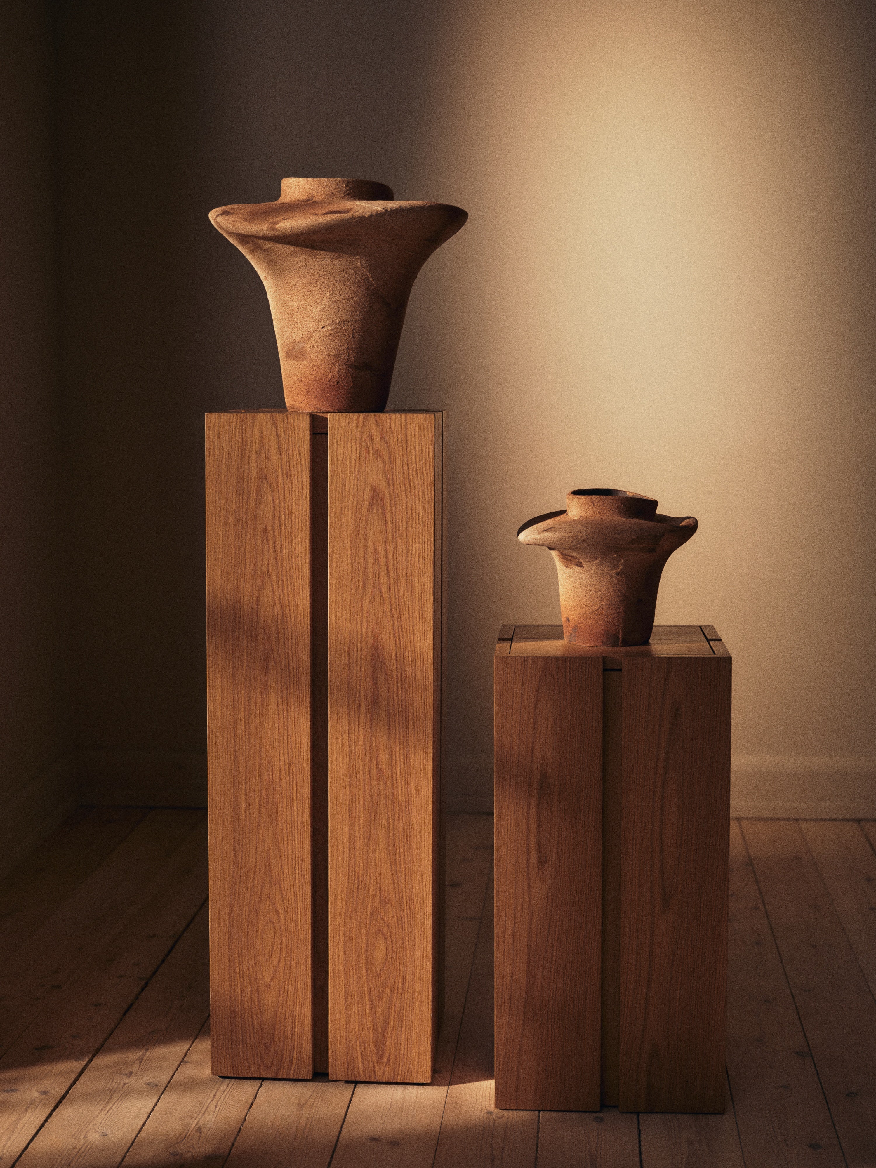 EVIO Ceramic Vase in Warm Beige