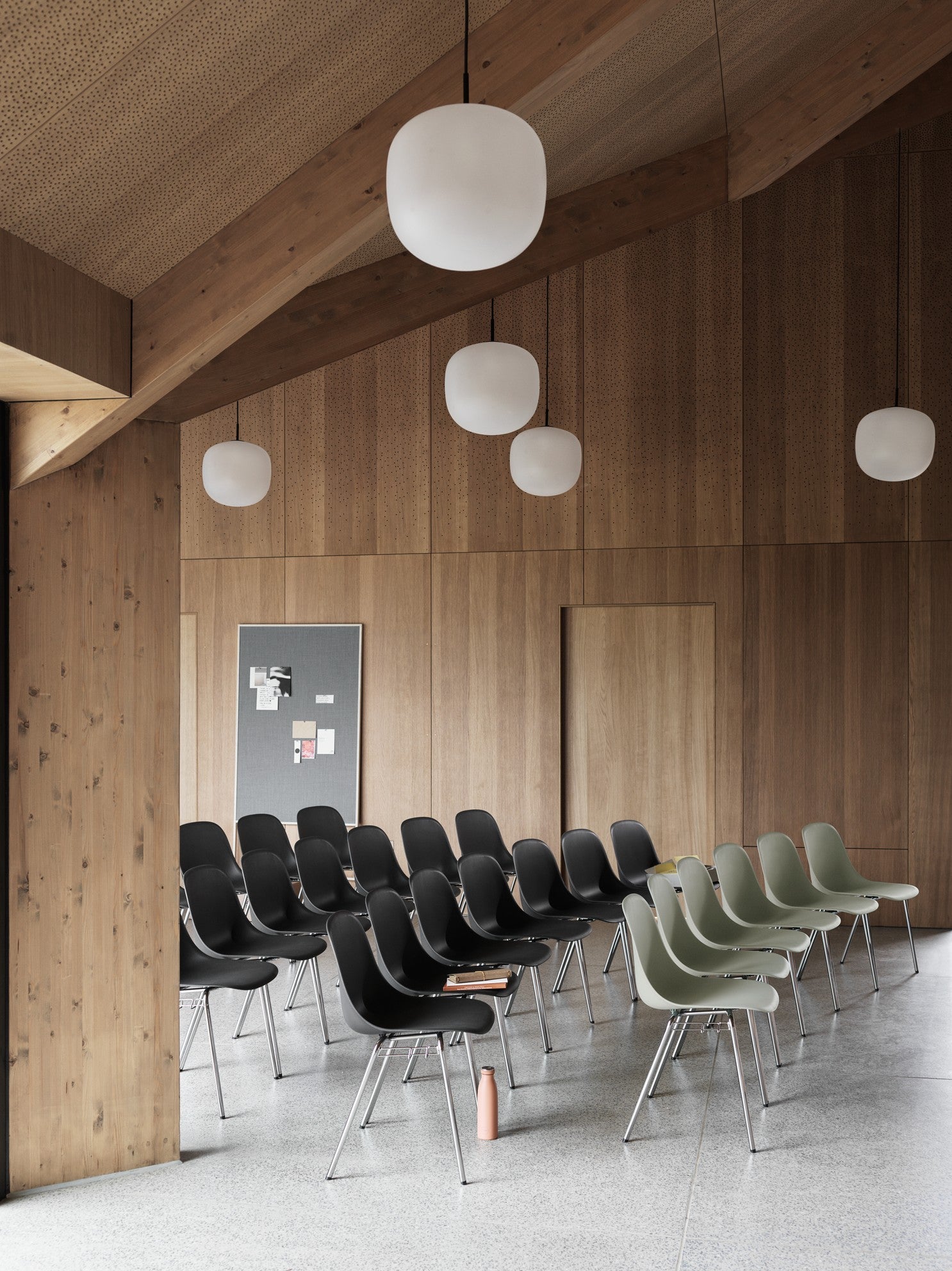FIBER Chair in White with Steel Base