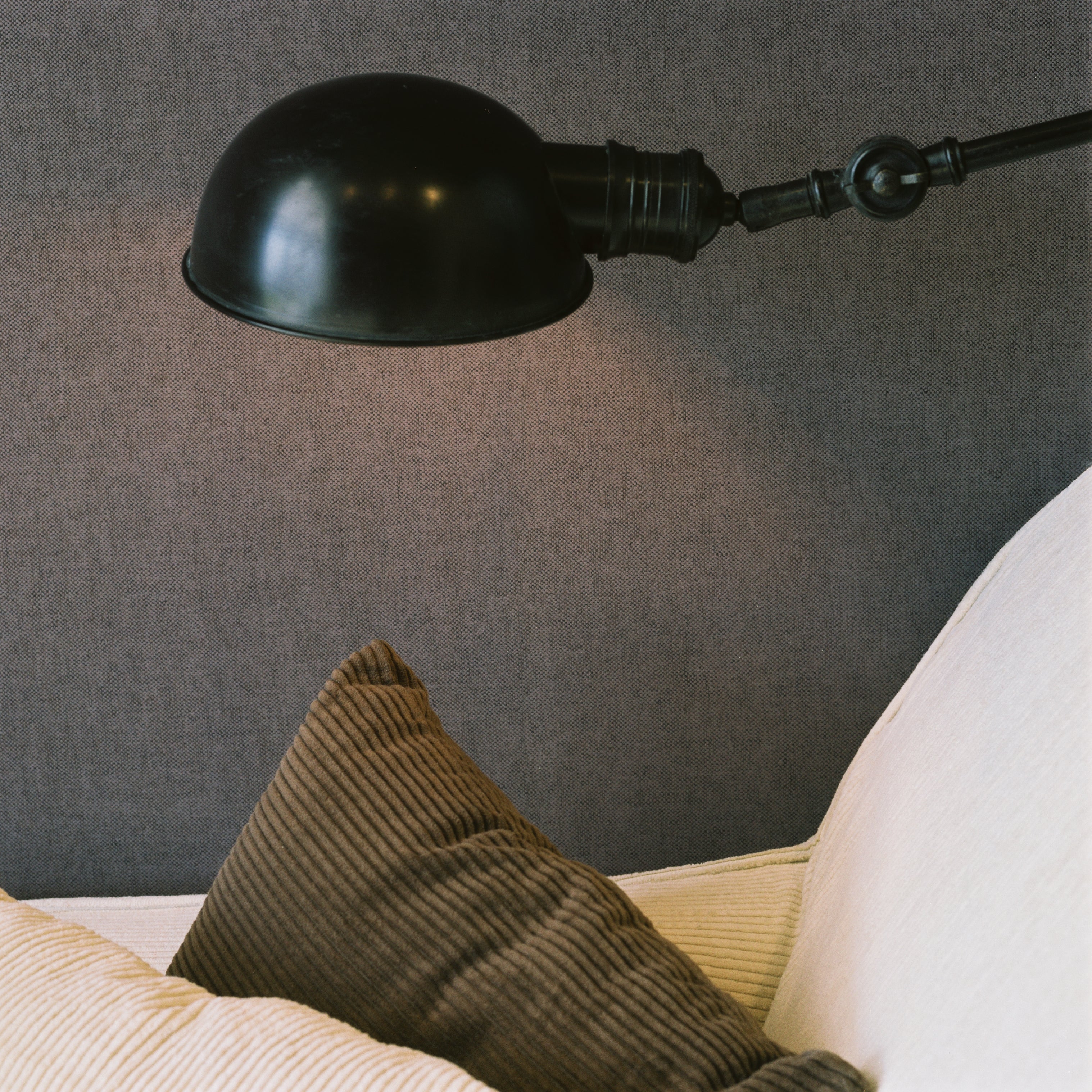 Tapeta so štruktúrou imitujúcou plátno LIN piesková