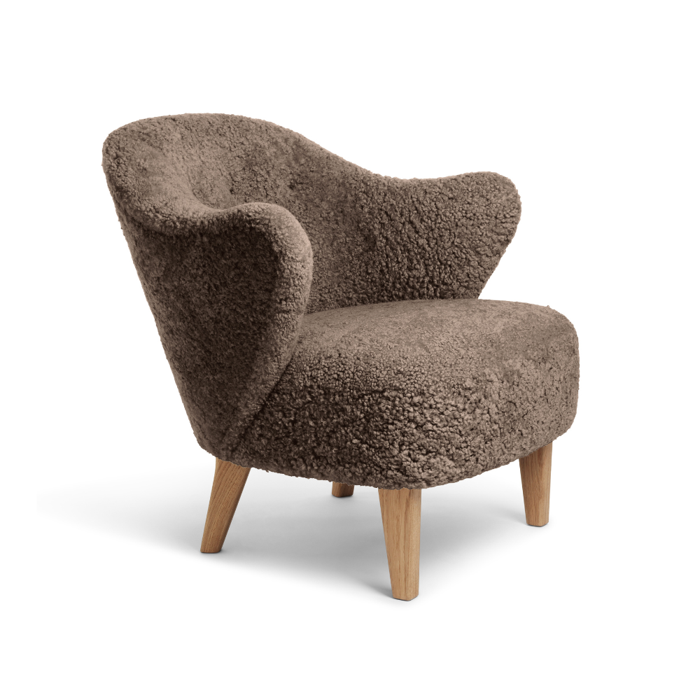 Fotel INGEBORG hnedá ovčia koža s dubovou základňou