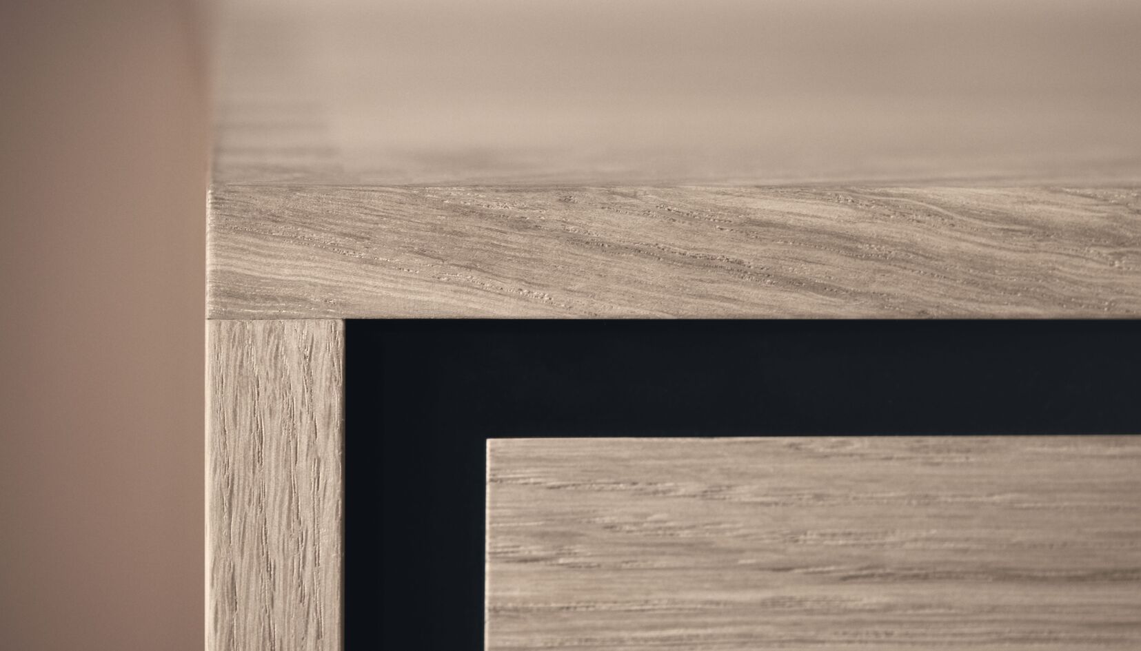 Televízna skrinka FLOOW z dubového dreva