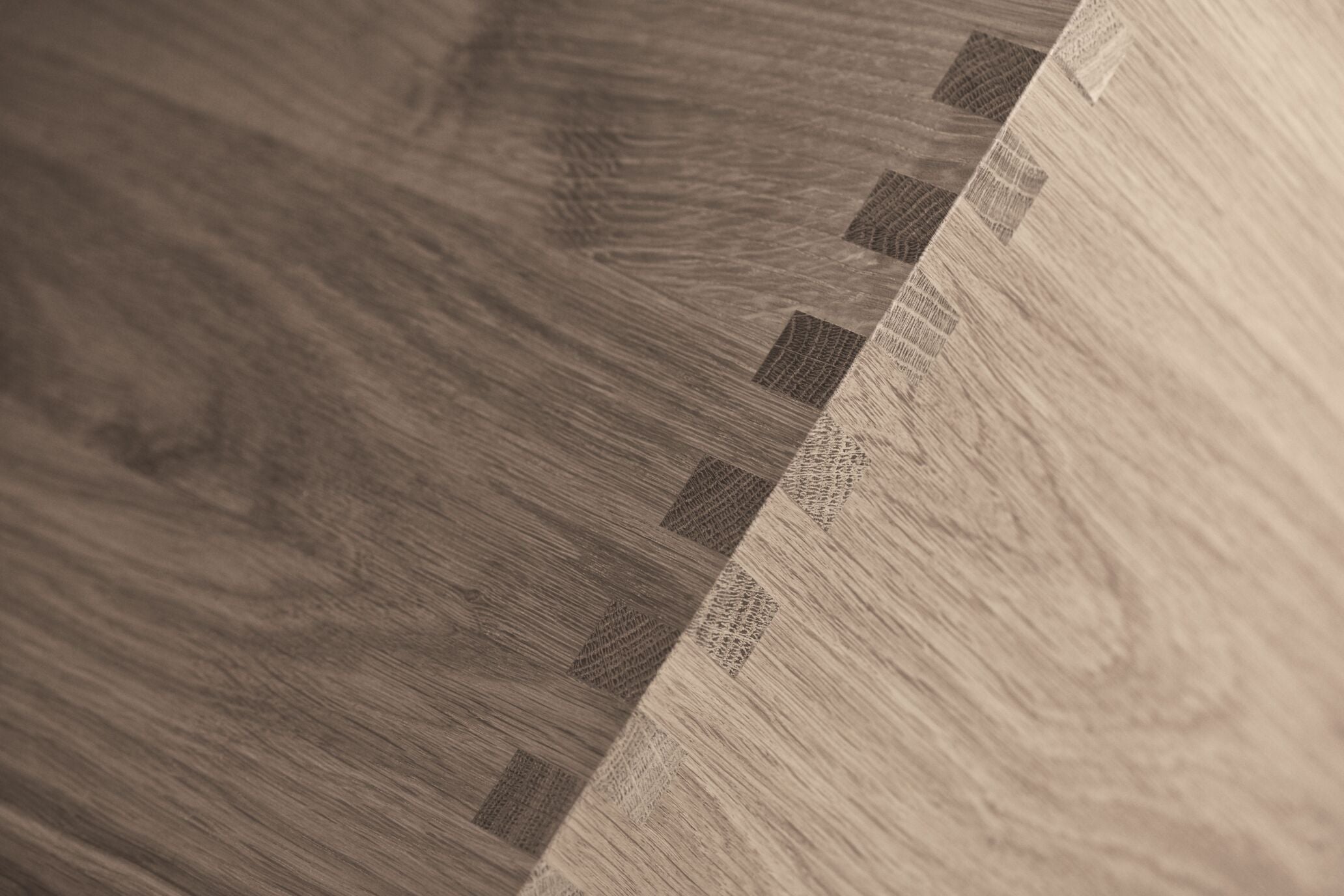 Televízna skrinka FLOOW z dubového dreva