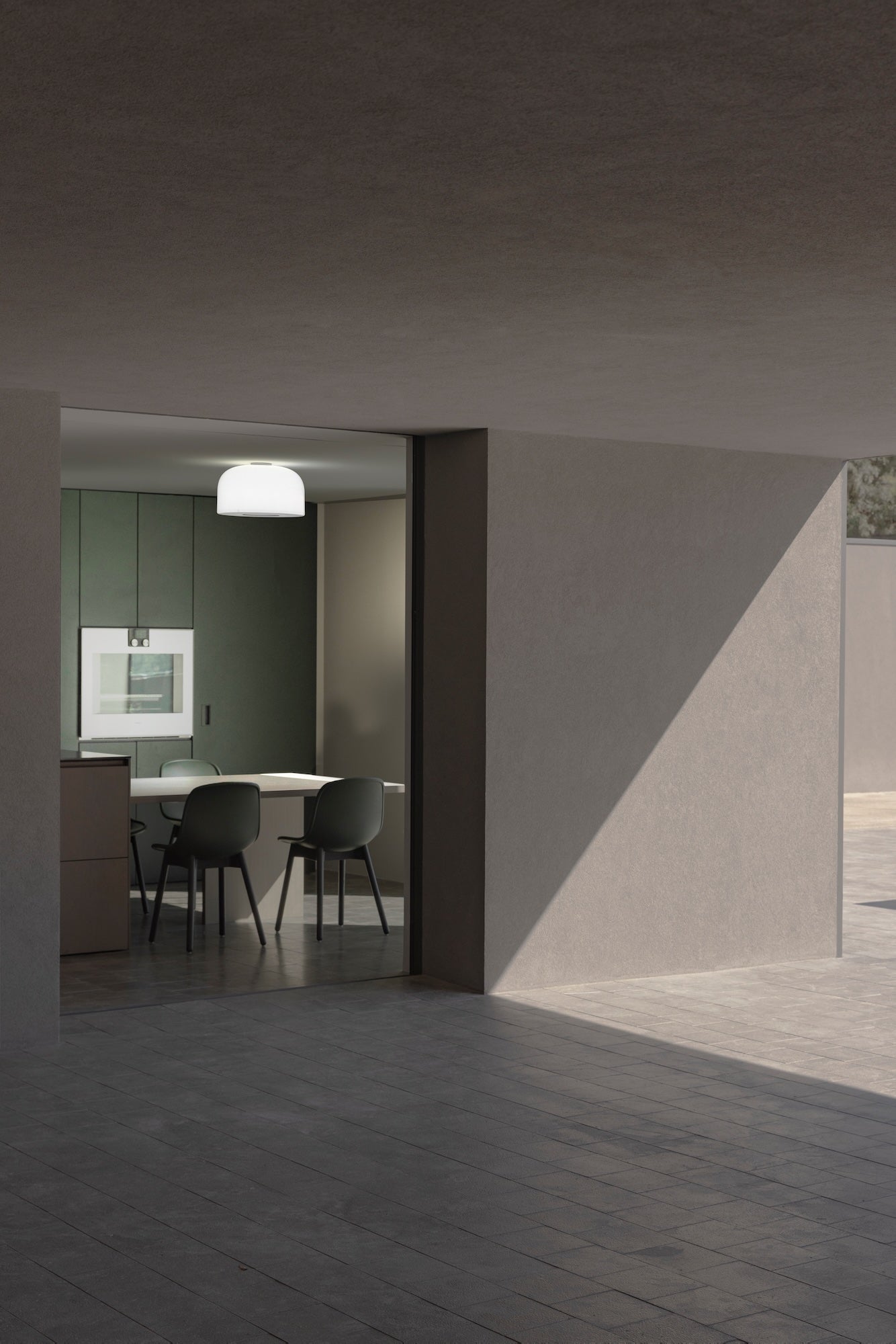 Stropná lampa BELLHOP GLASS biela