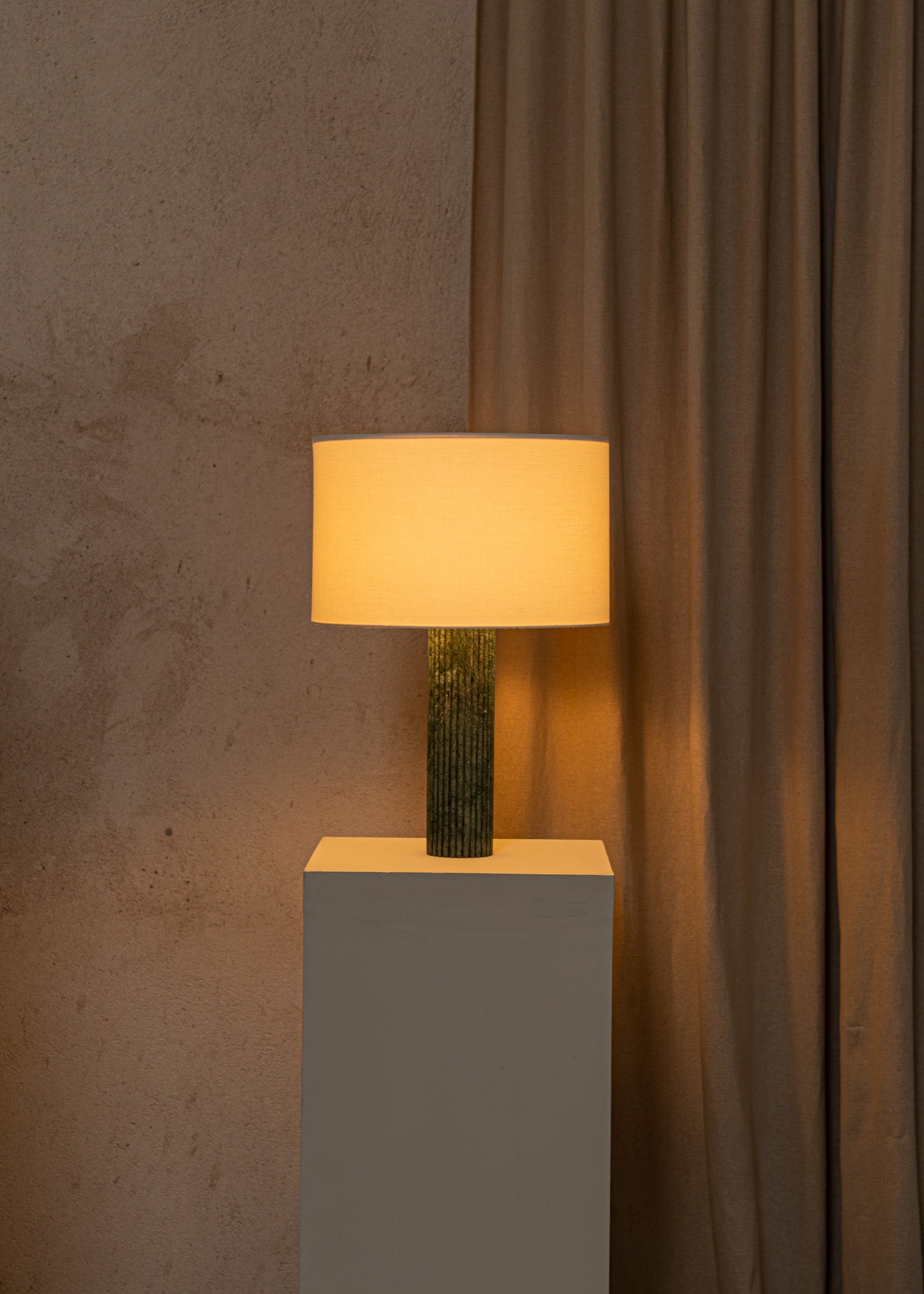 Stolná lampa FLUTA zelený mramor
