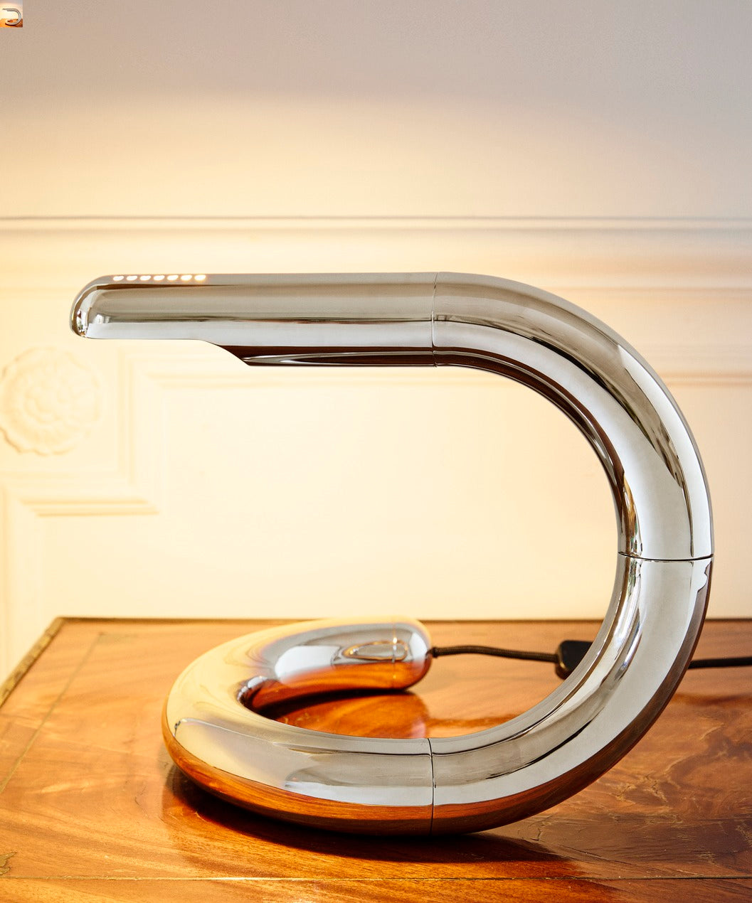 Stolná lampa ASPIDE strieborná