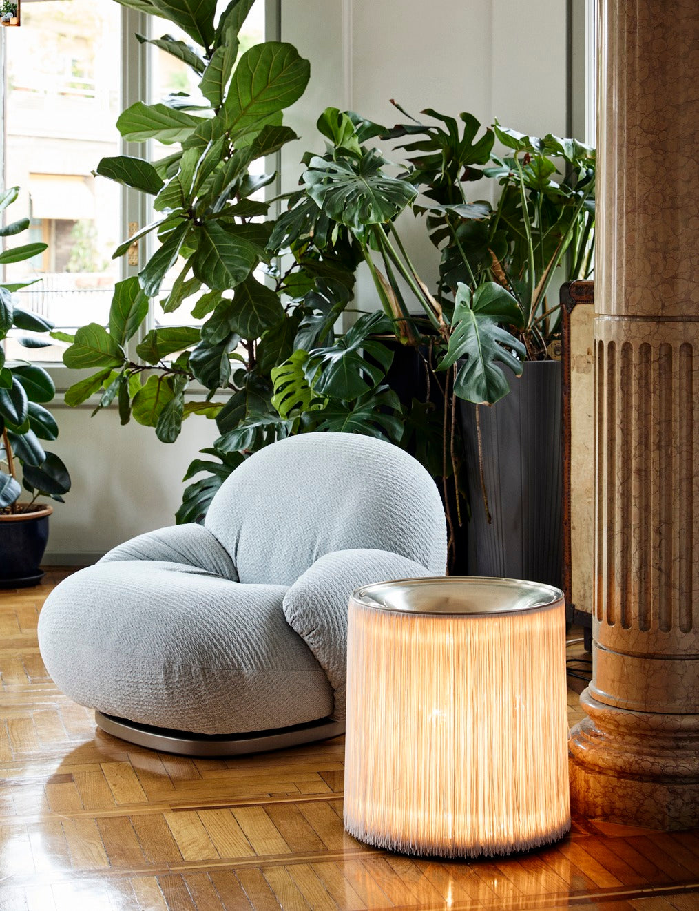 Stojaca lampa MODEL 597 leštené hliník