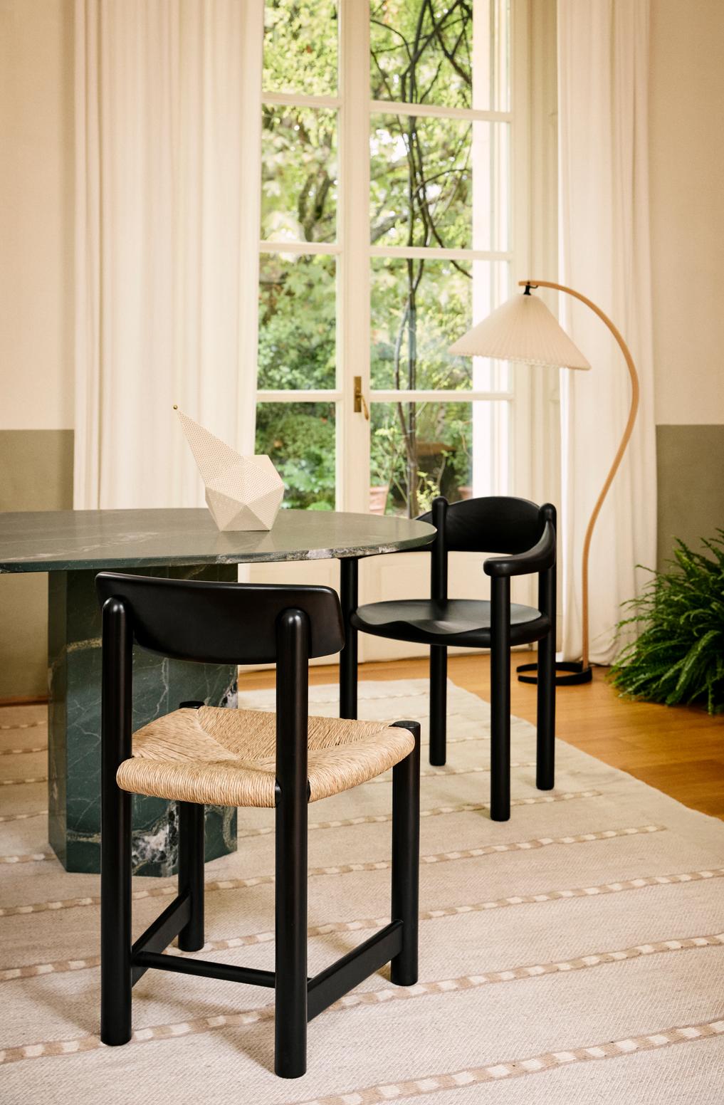 Stojaca lampa na čítanie TIMBERLINE z dubového dreva s bielym tienidlom