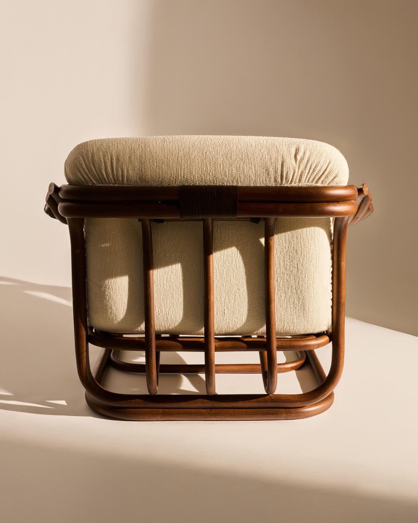 Kreslo POLTRONA TRIA čalúnené