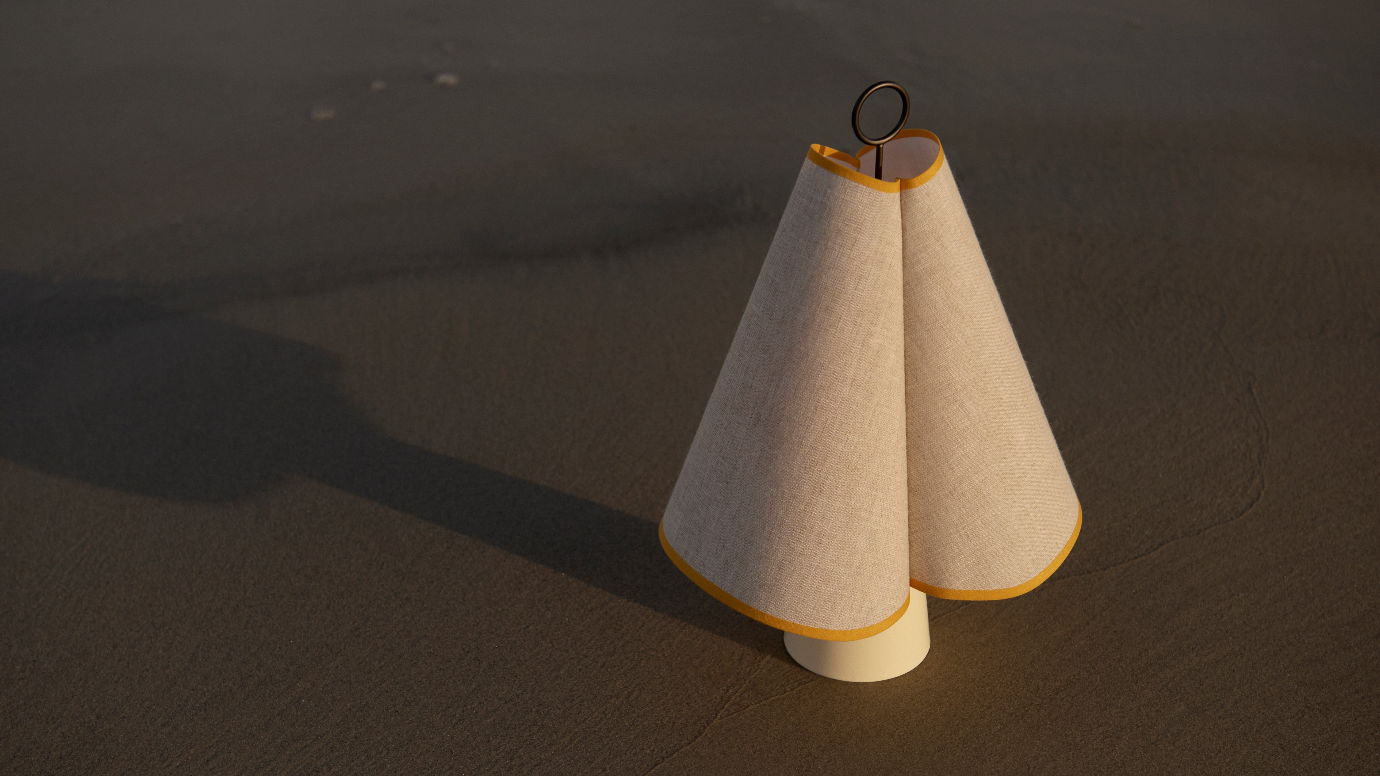 Portable lamp HORNBÆK white with yellow finish