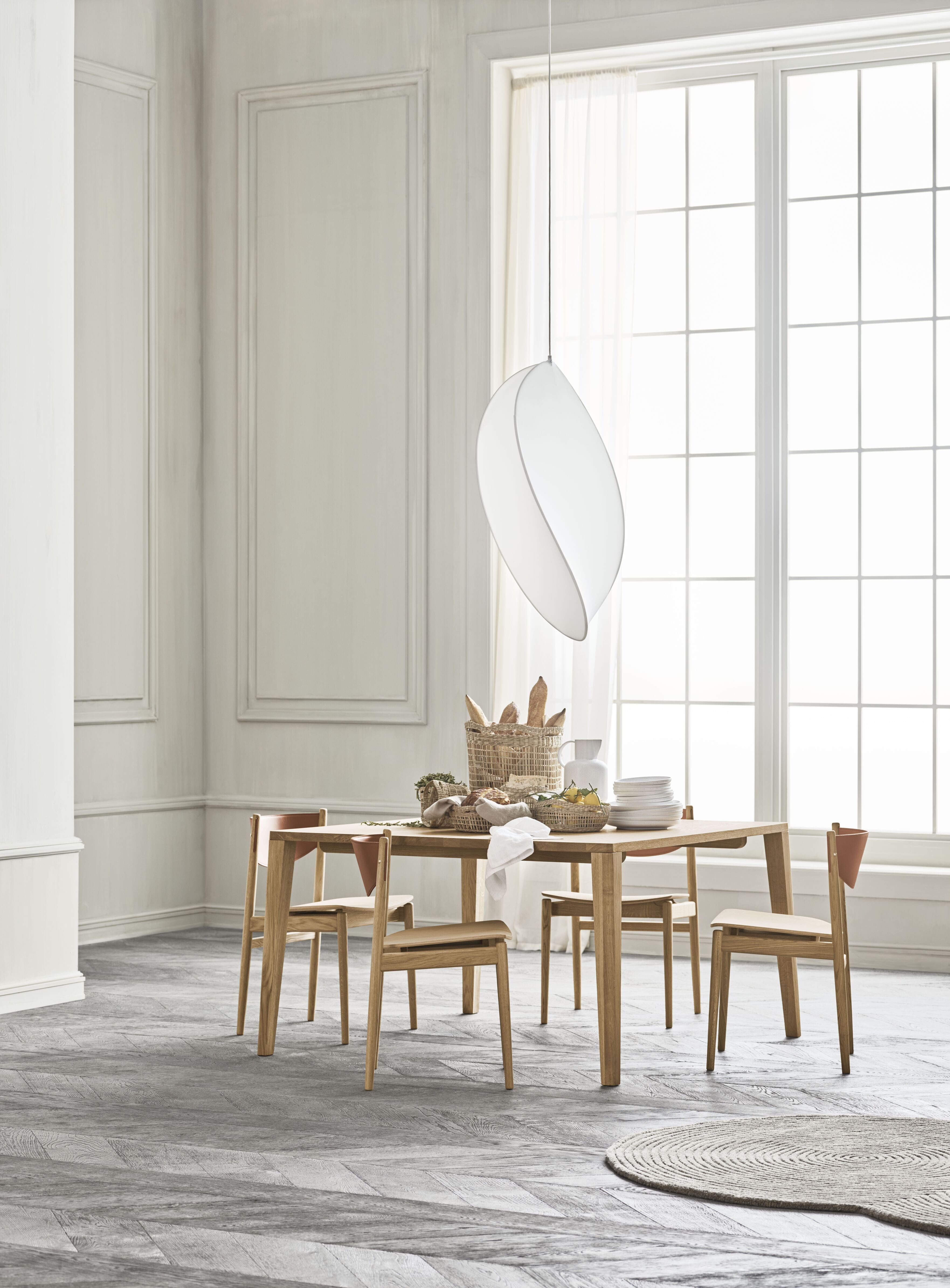 Stôl GRACEFUL z dubového dreva