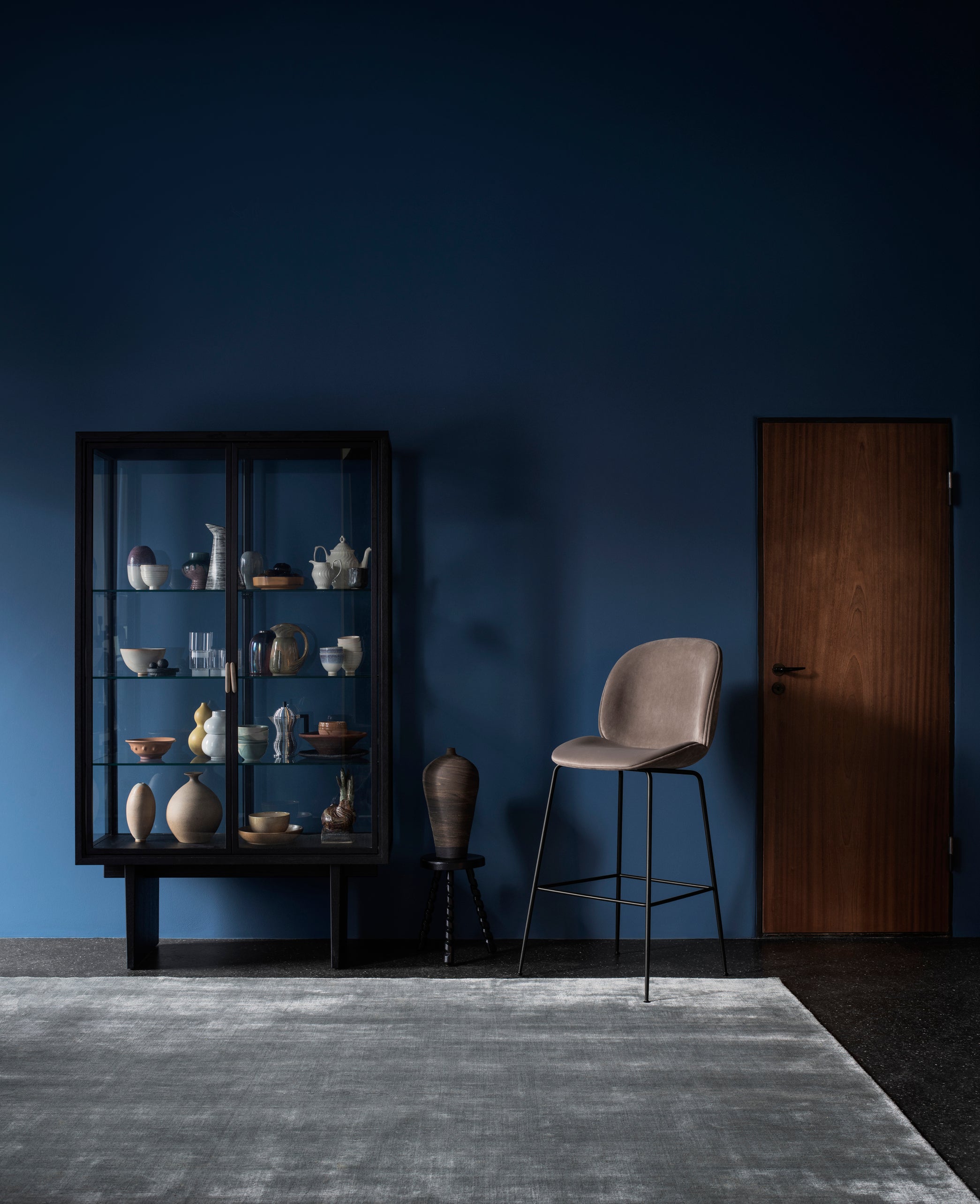 Sklenená vitrína PRIVATE dýha z dubu