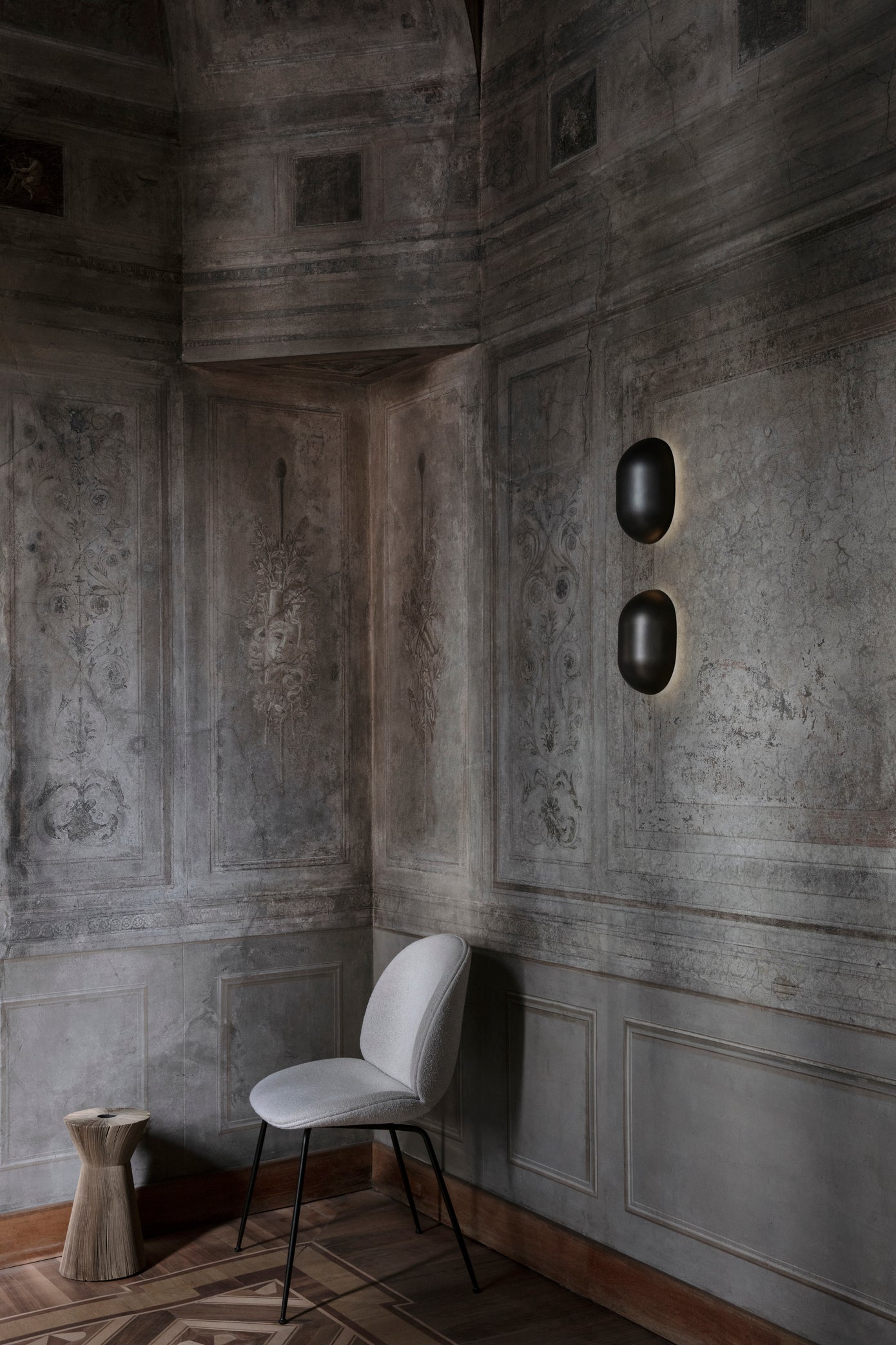 BEETLE upholstered chair with brass base