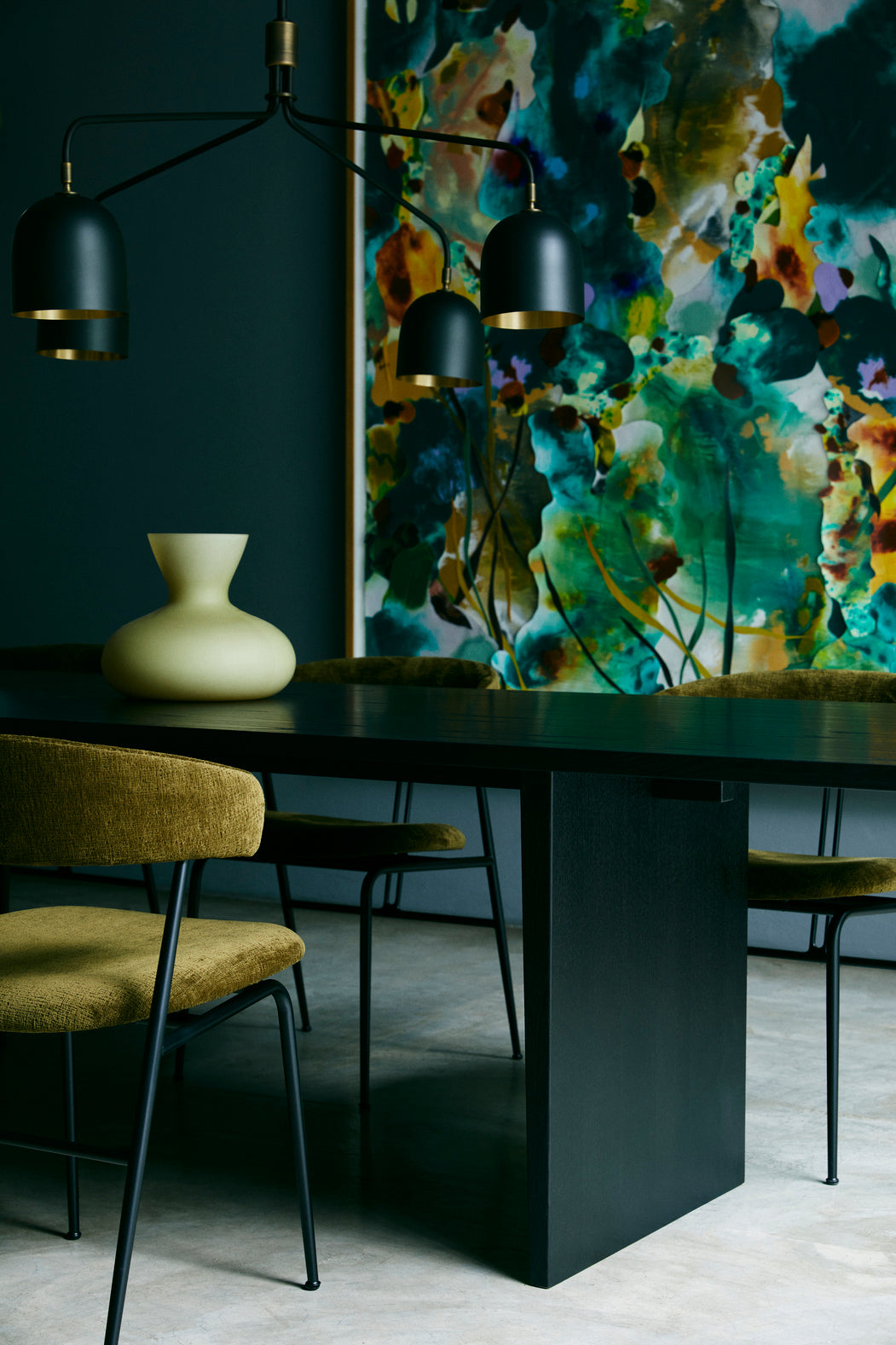 HOWARD white chandelier