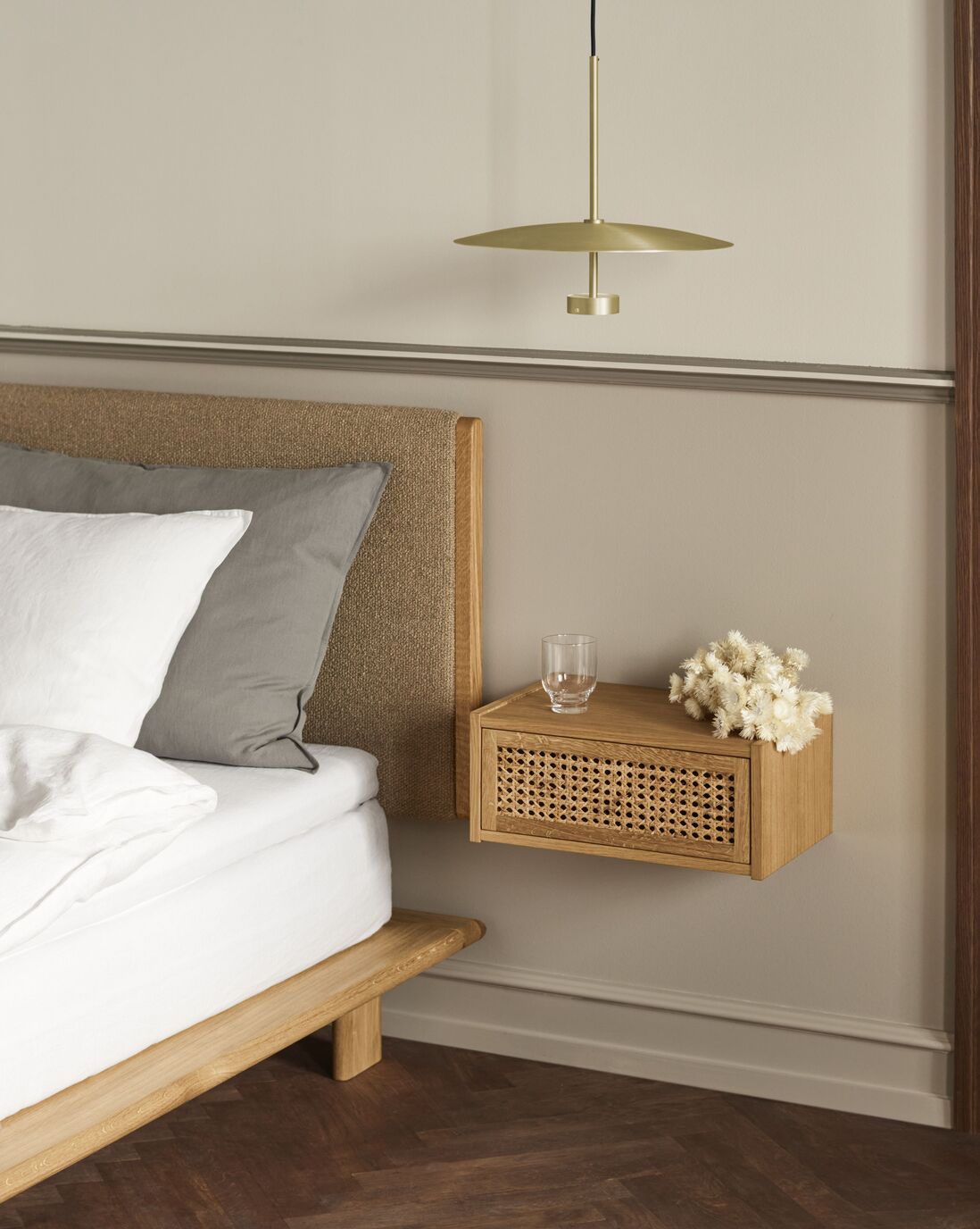 Závesná lampa REFLECTION čierna