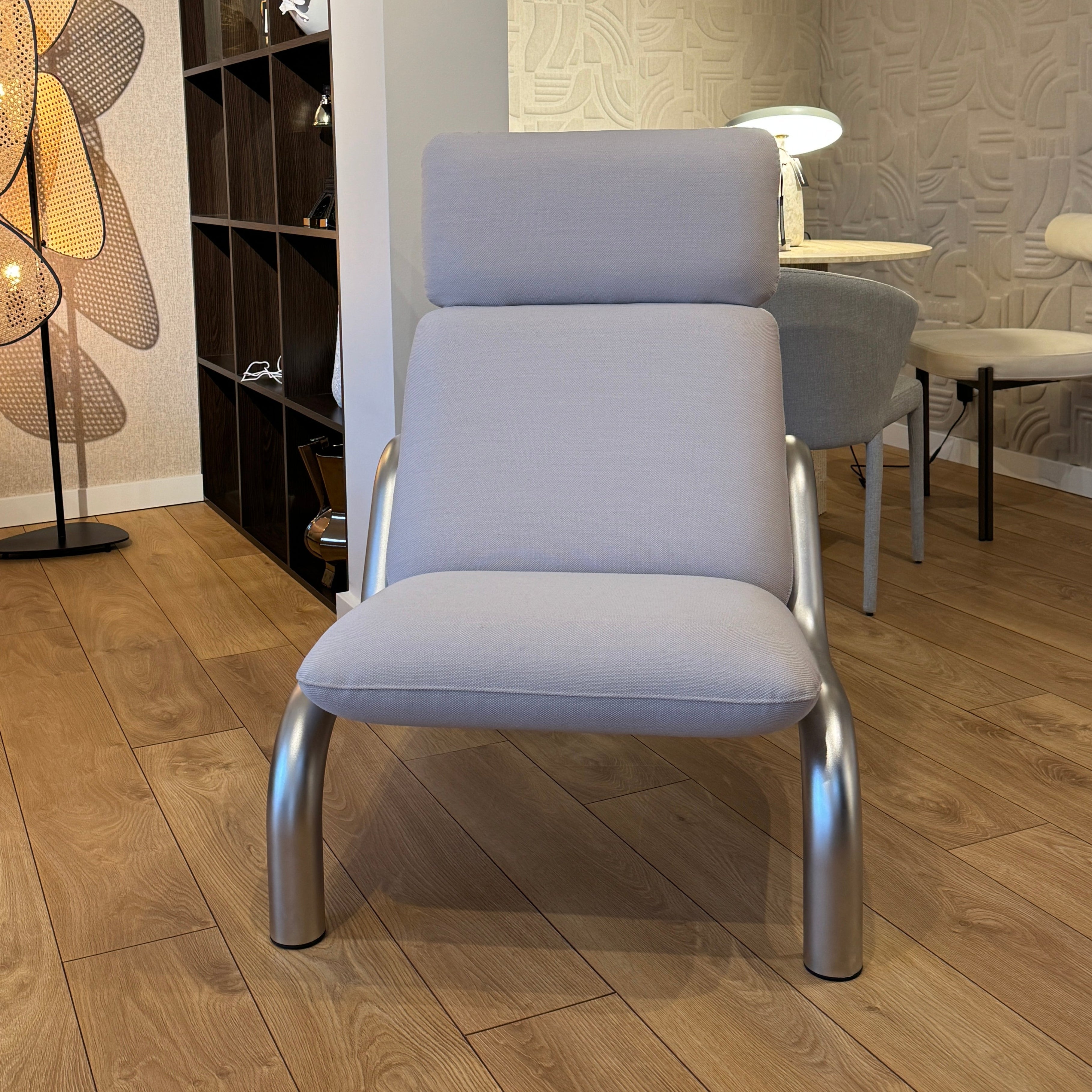 Upholstered chair Tube beige with a steel base